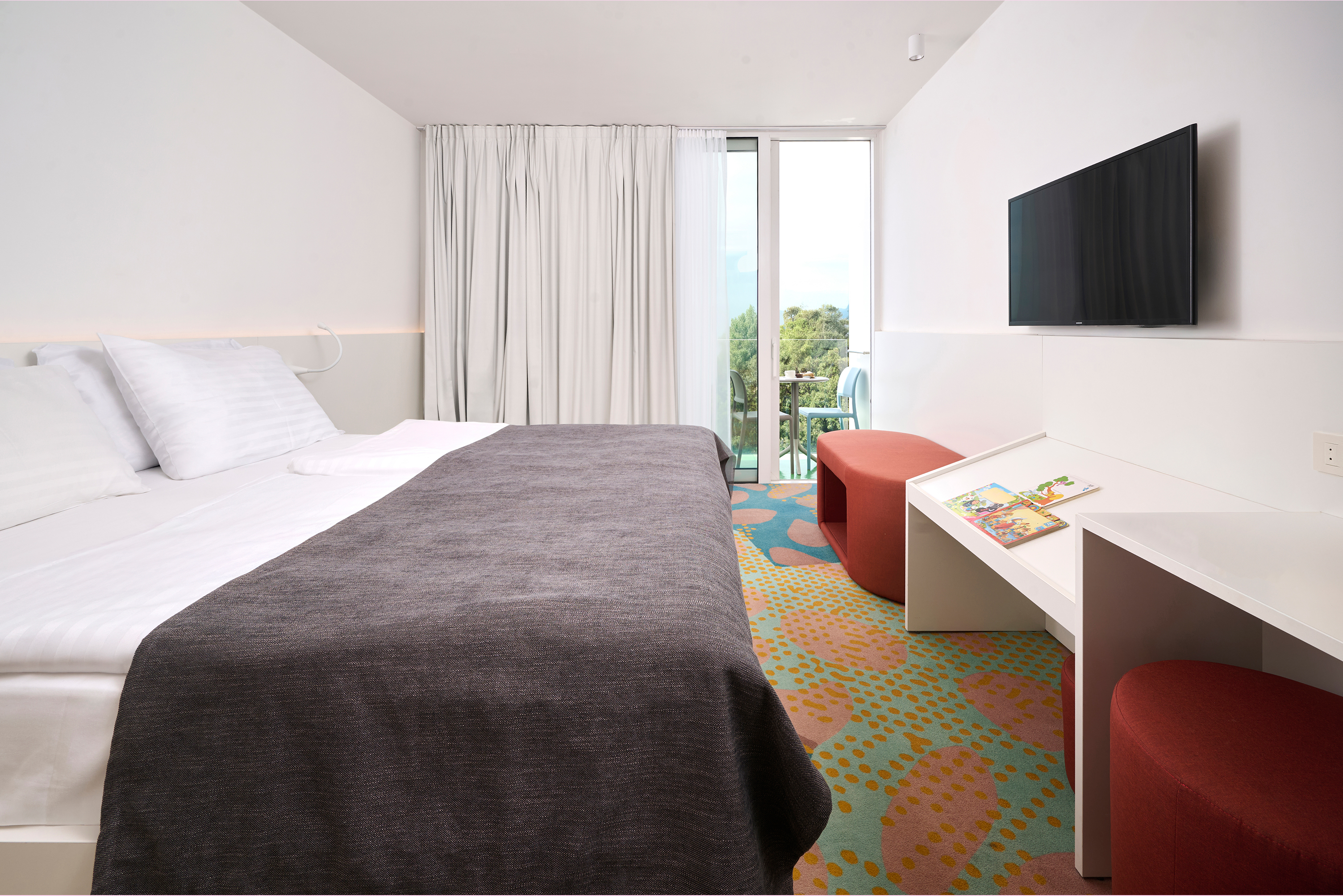 Room Connecting Room