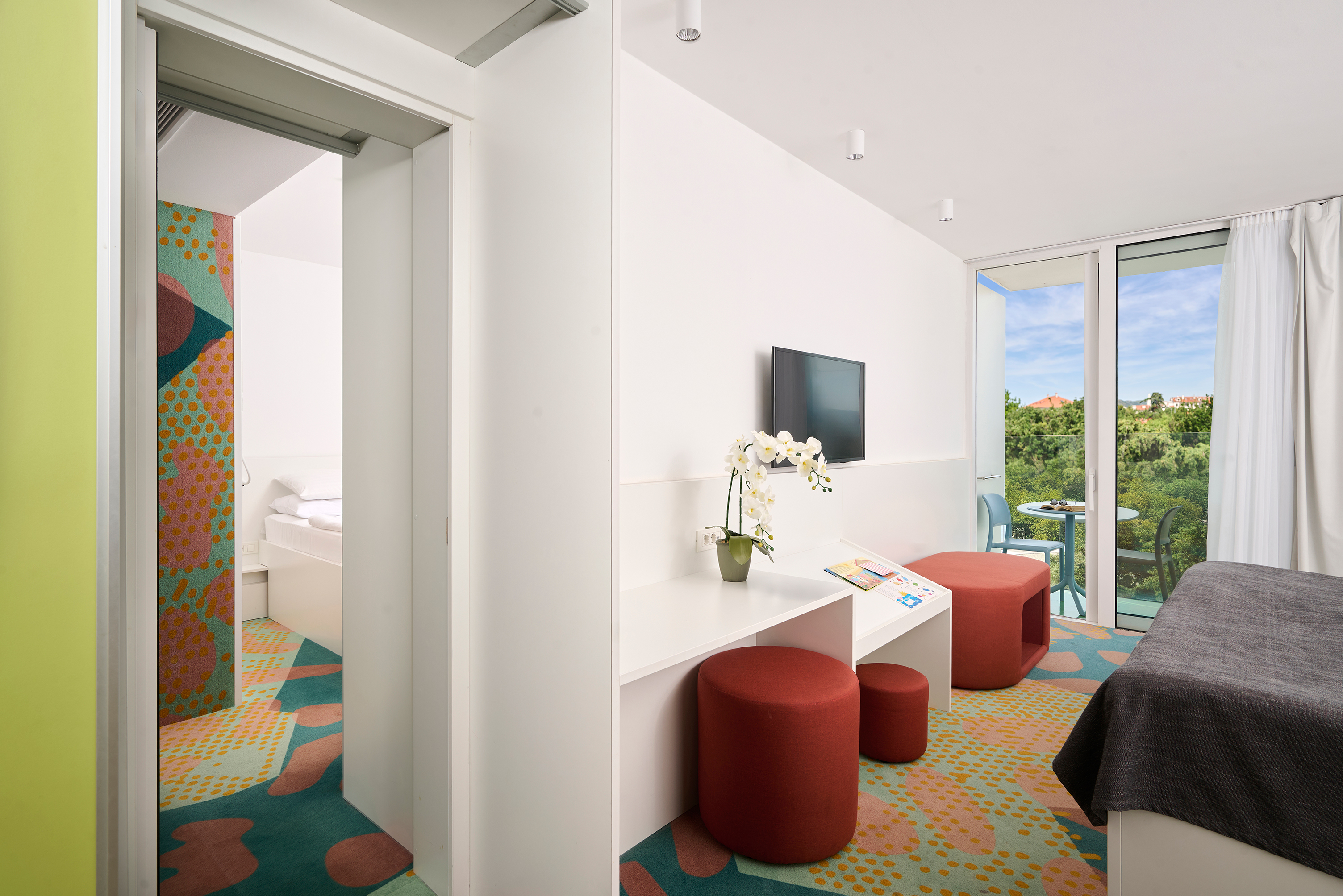 Room Connecting Room