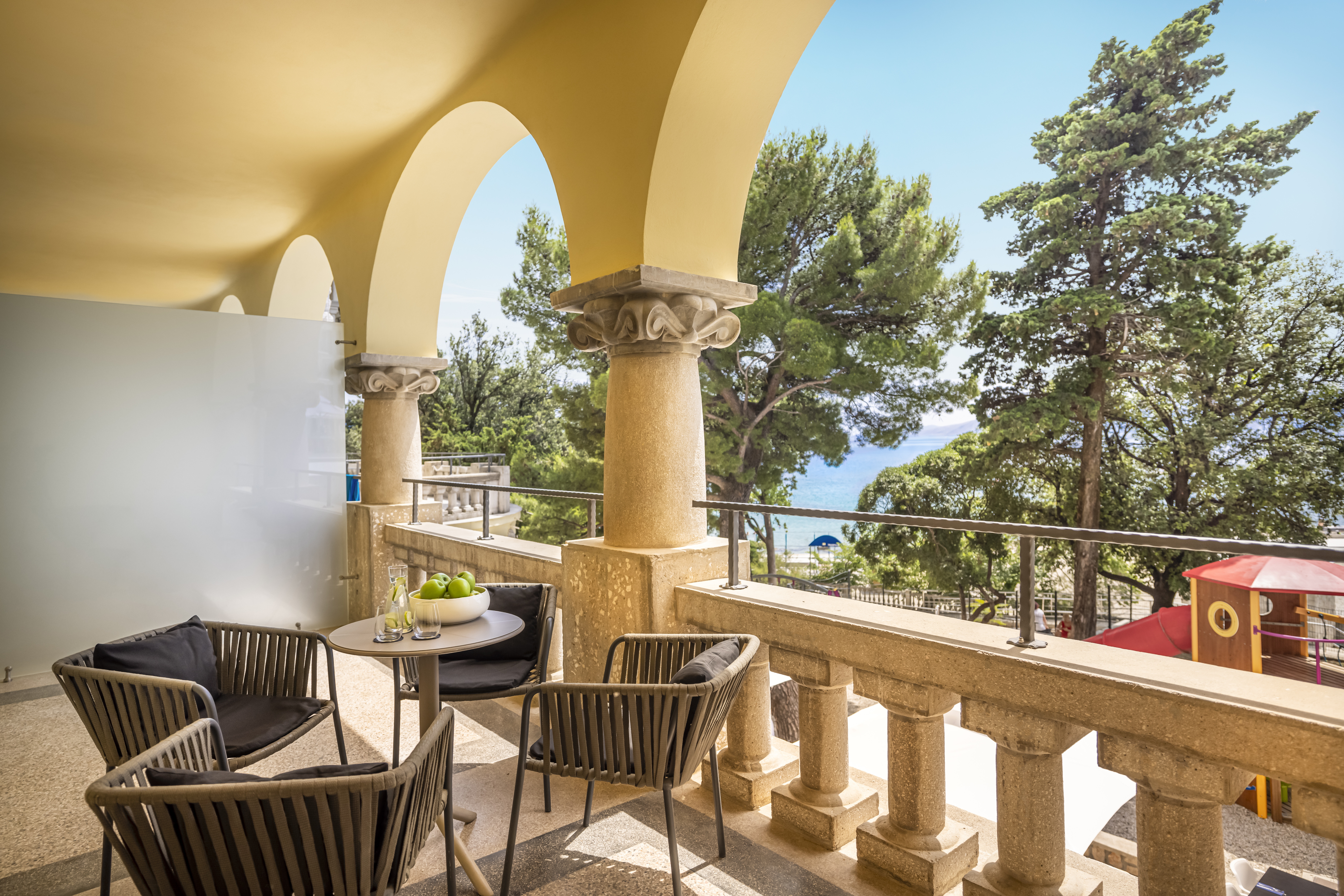 Family Room Superior with Views