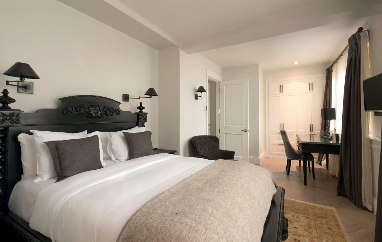 Suite Queen Bed Non Smoking