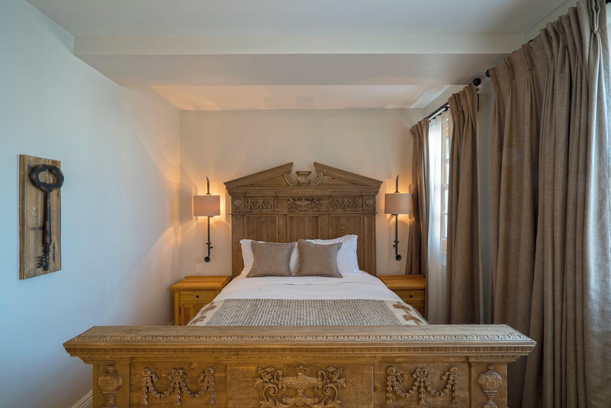 Suite Queen Size Bed