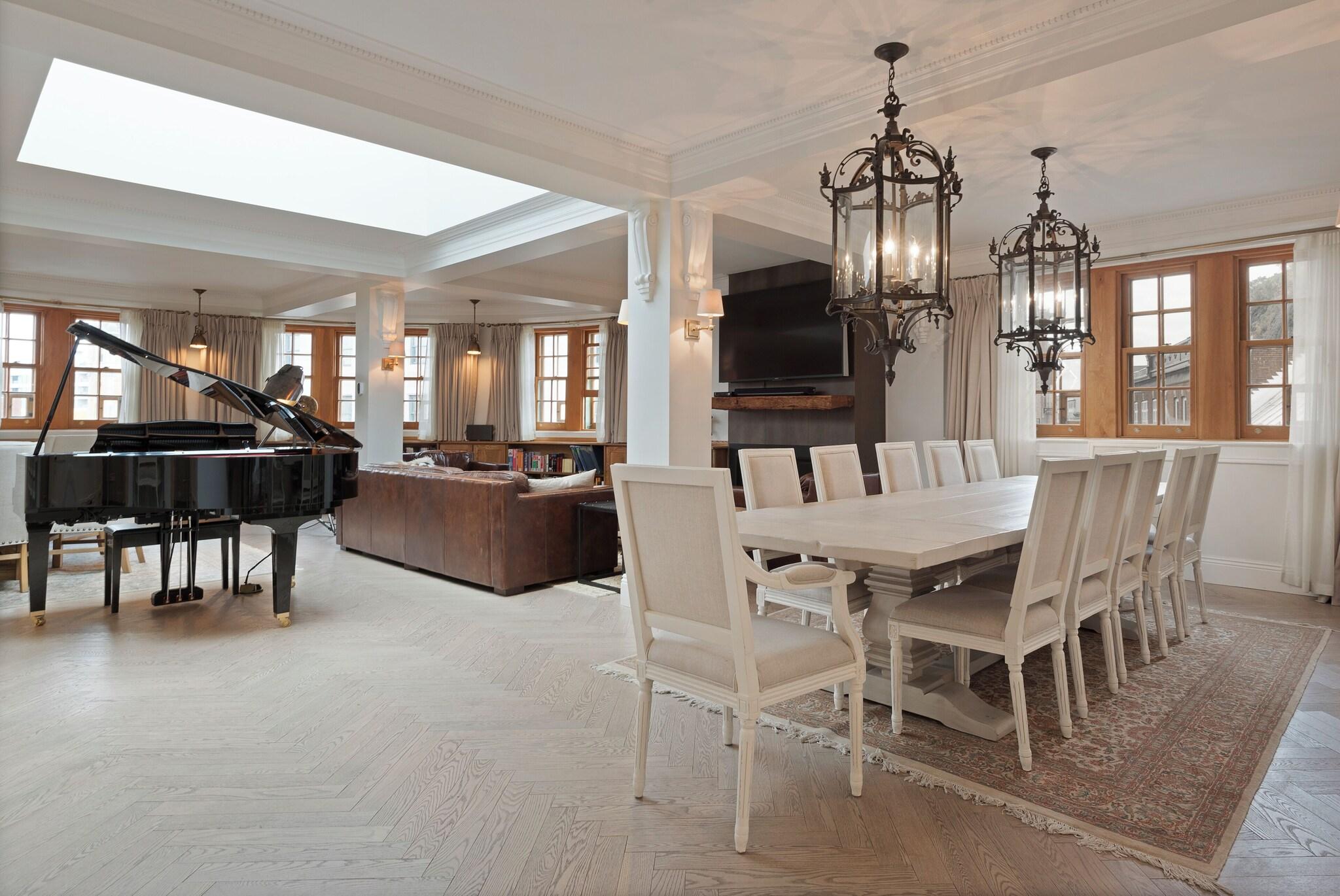 Suite Queen Size Bed