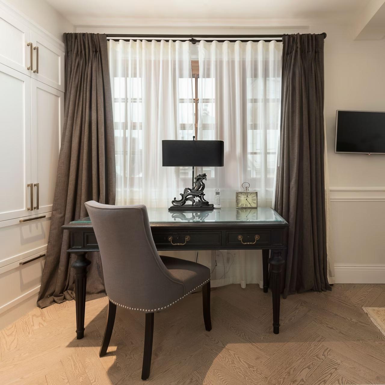 Suite Queen Bed Non Smoking