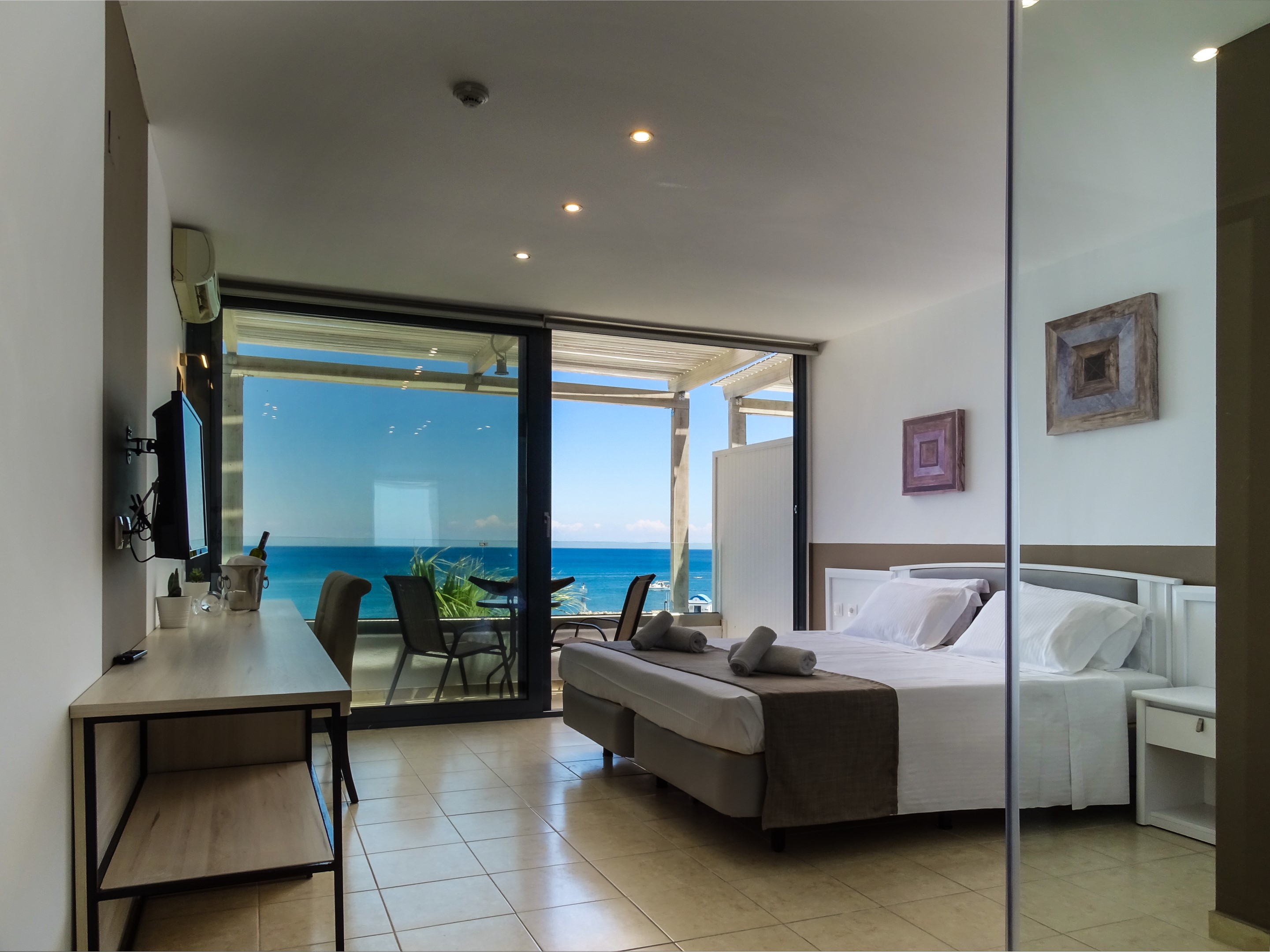 Double or Twin Deluxe Sea View