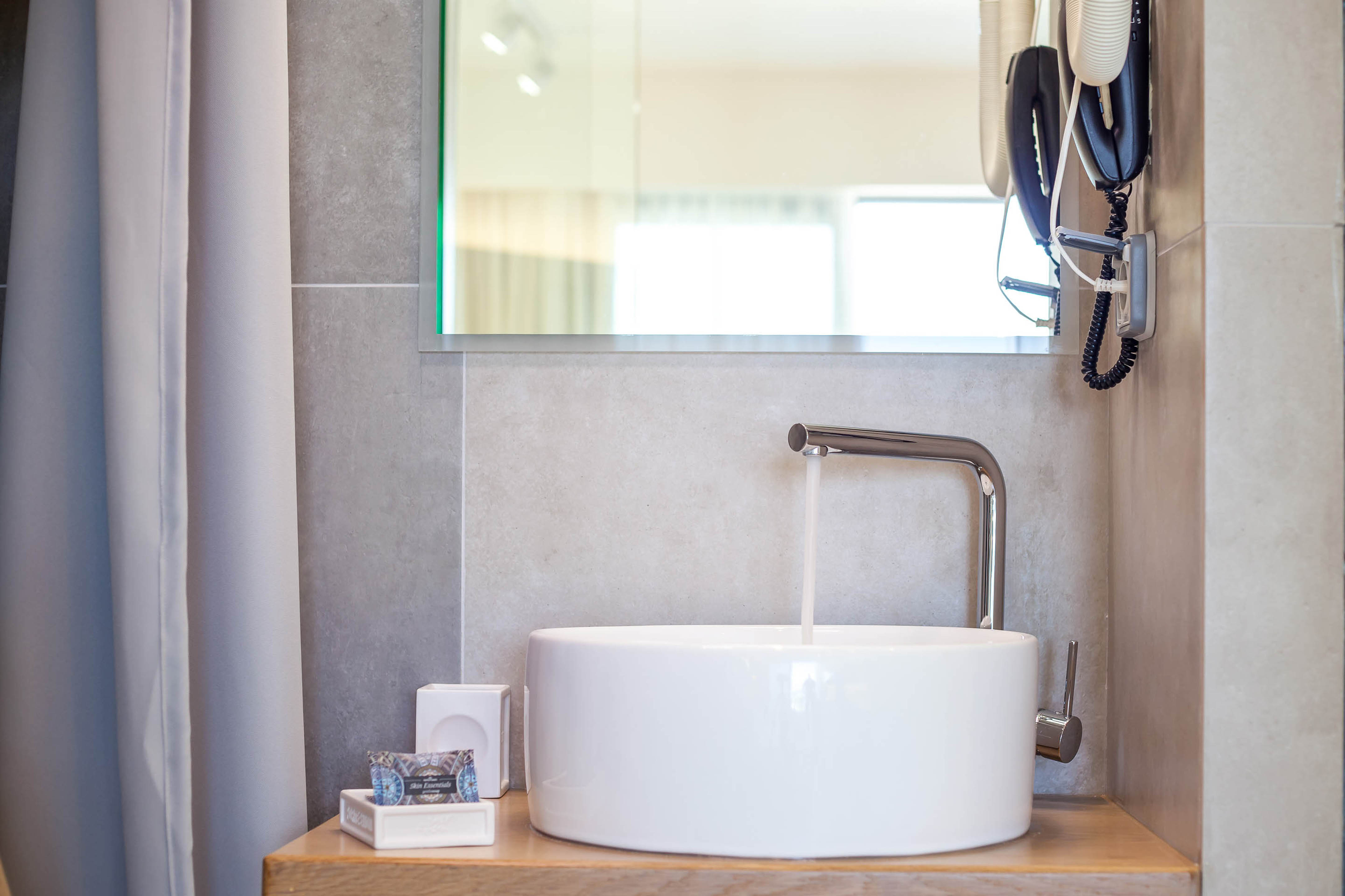 Double or Twin Deluxe Sea View