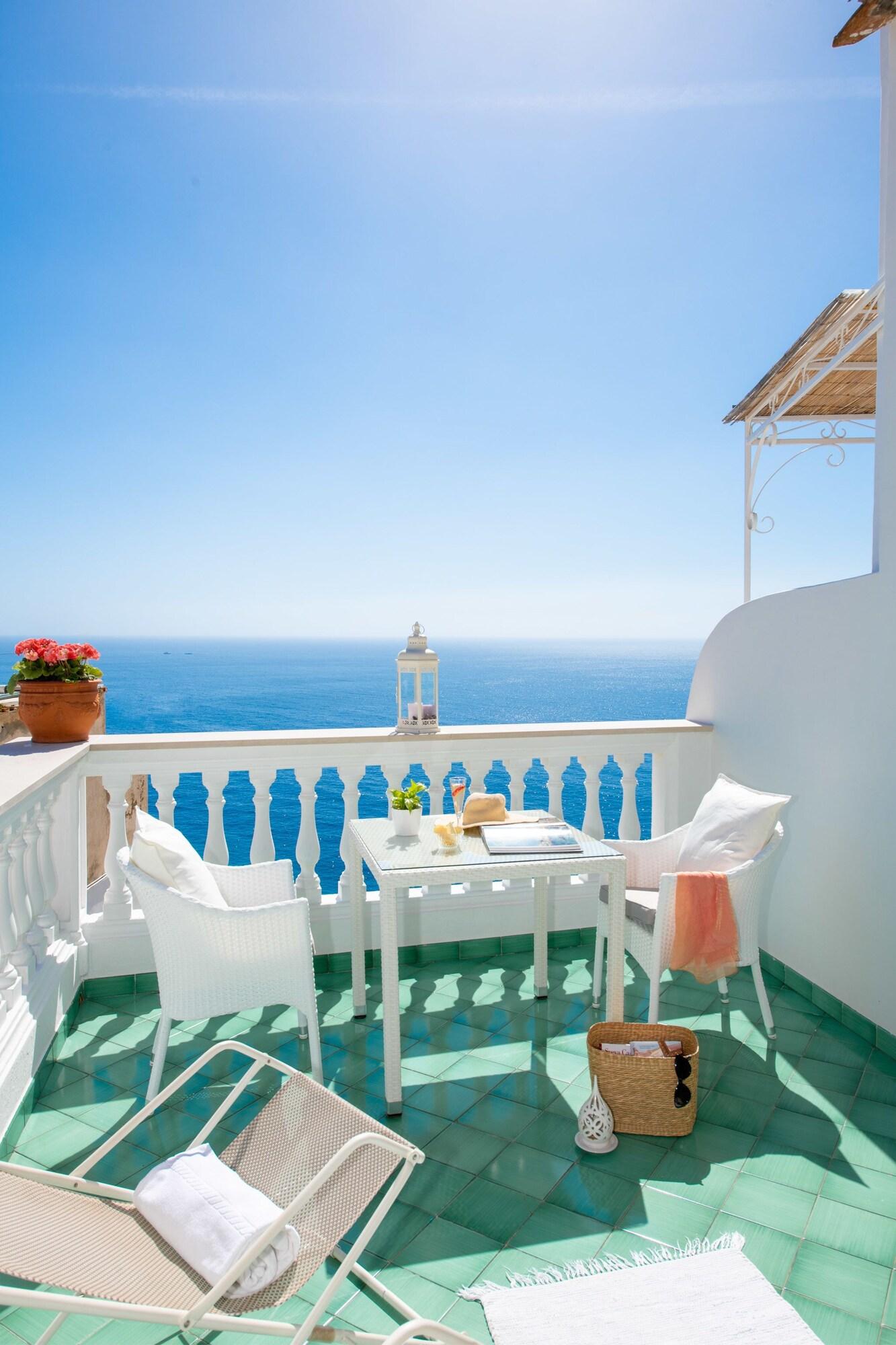 Triple Superior Sea View