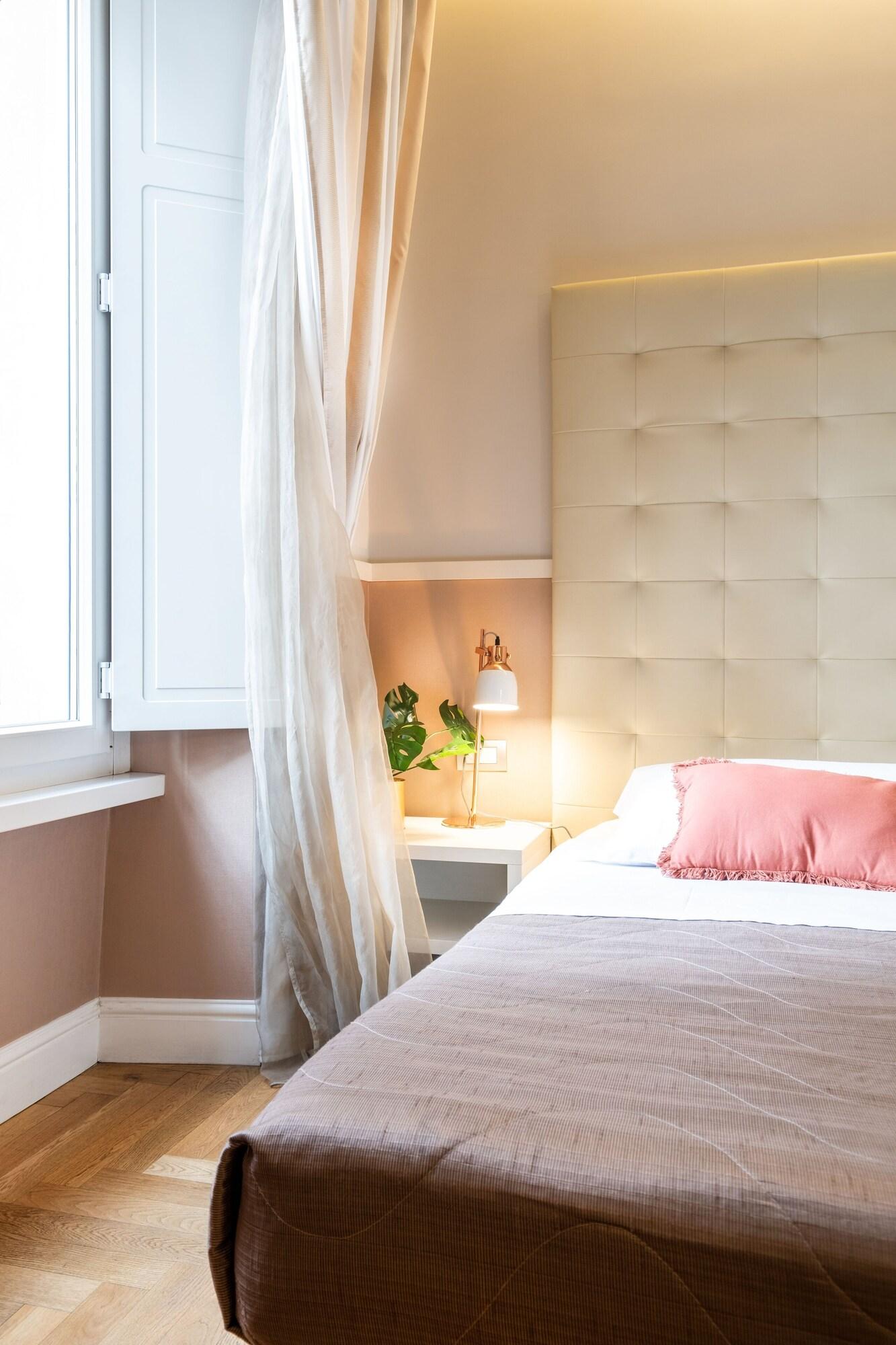 Double or Twin with Double Bed