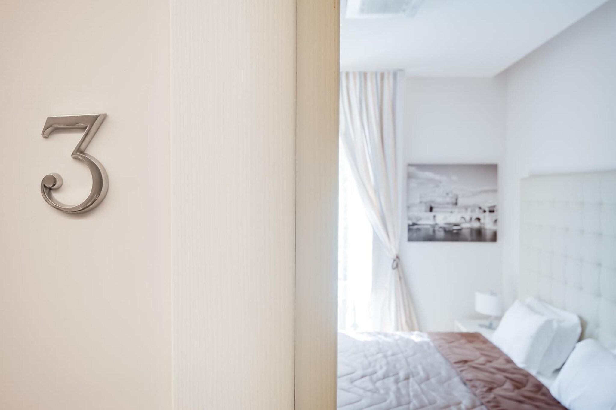 Double or Twin with Double Bed