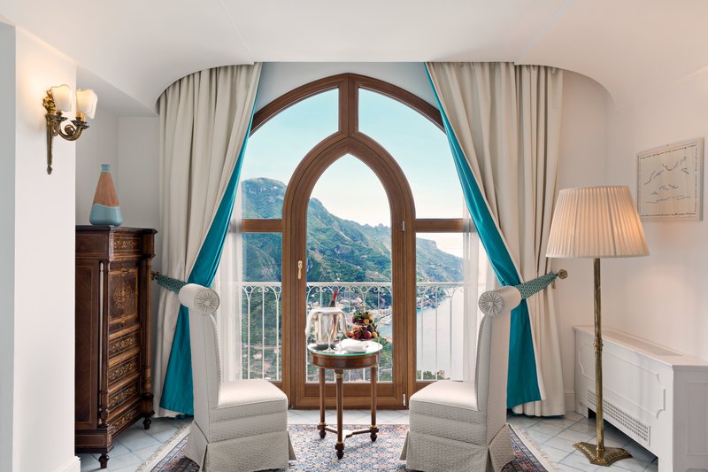 Double or Twin Deluxe Sea View