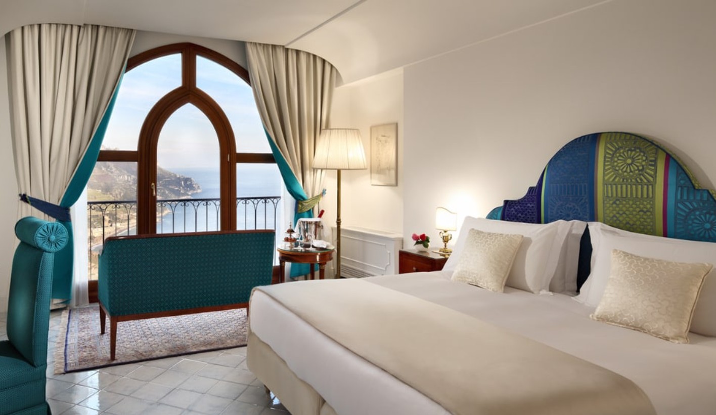 Double Queen Size Bed