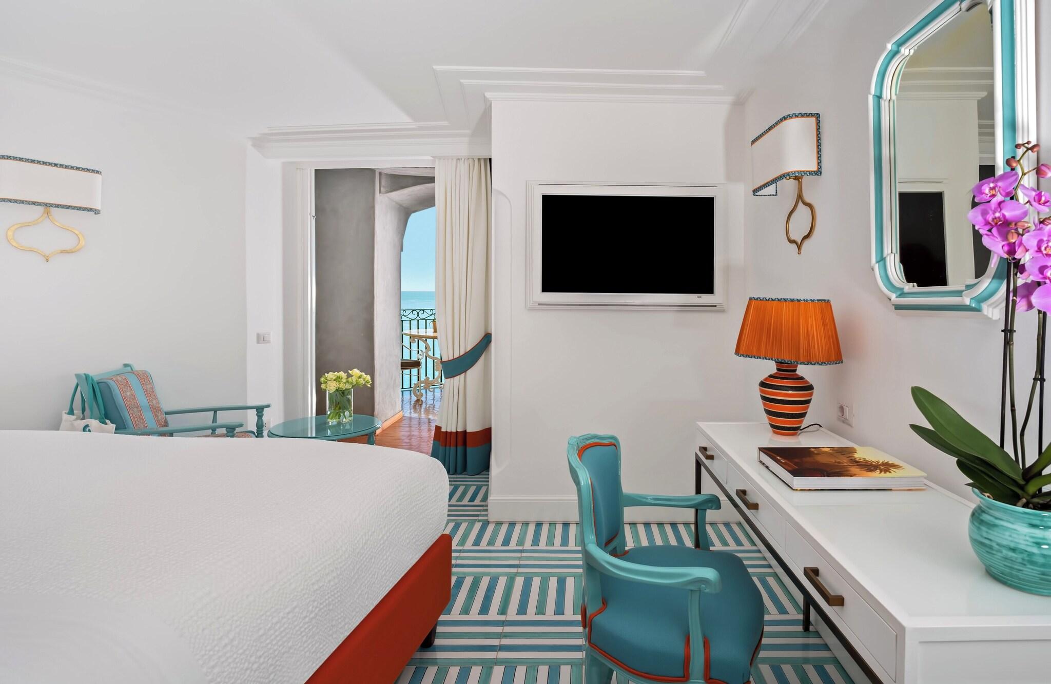 Double Deluxe Queen Bed