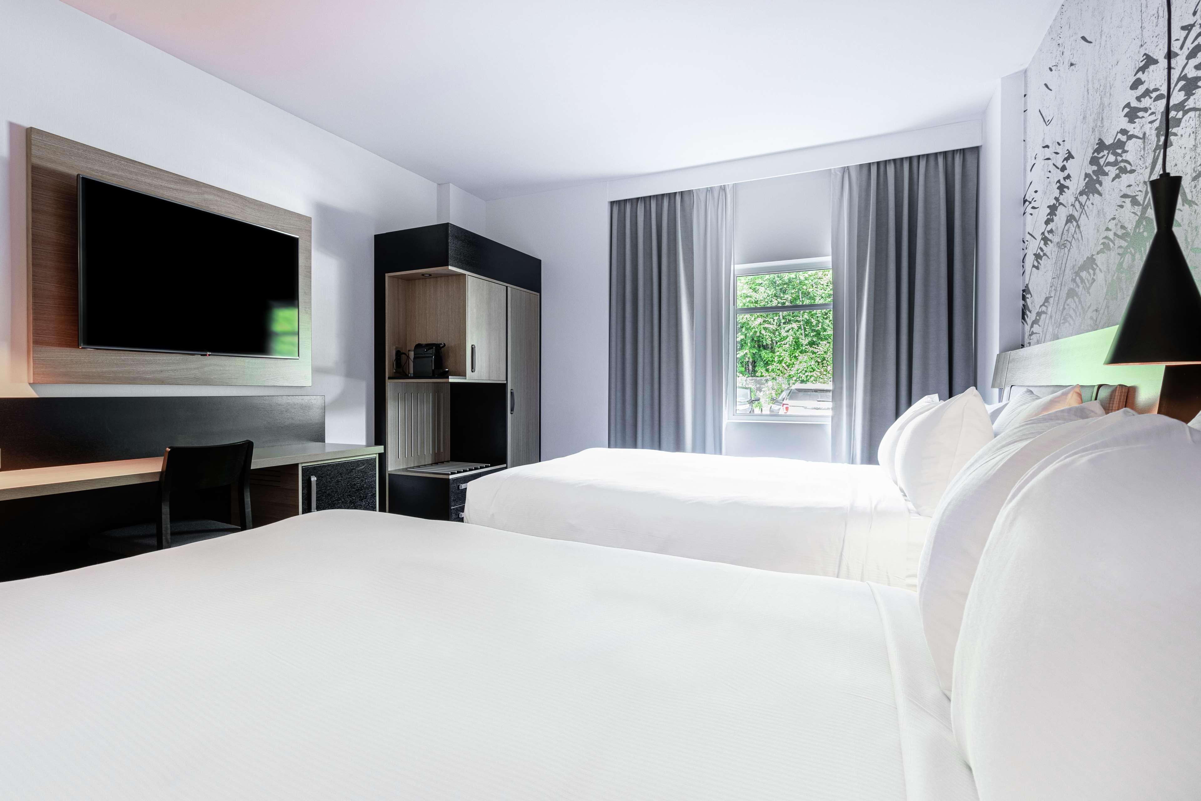 Double Two Queen Beds