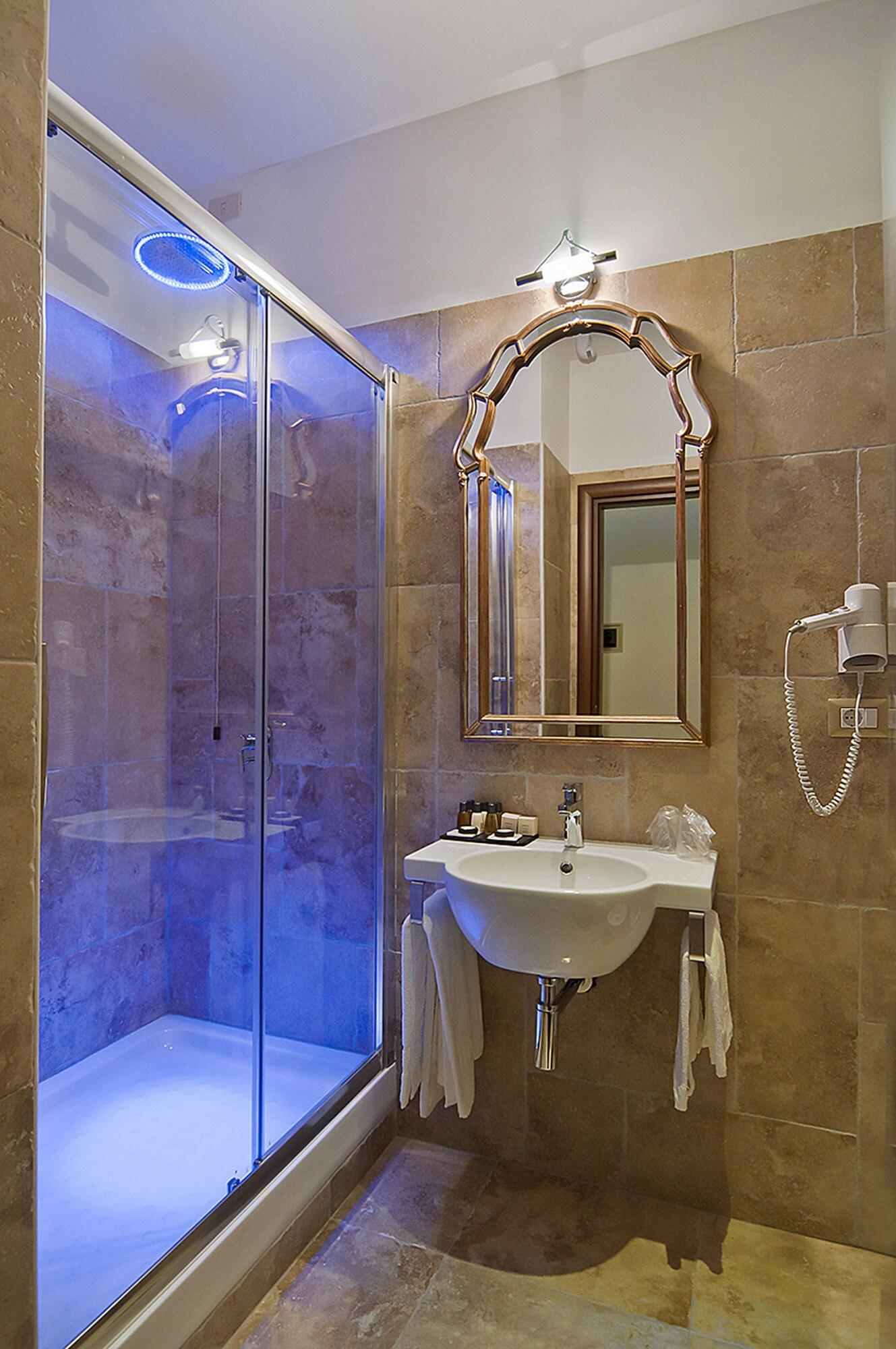 Double Superior Queen Bed