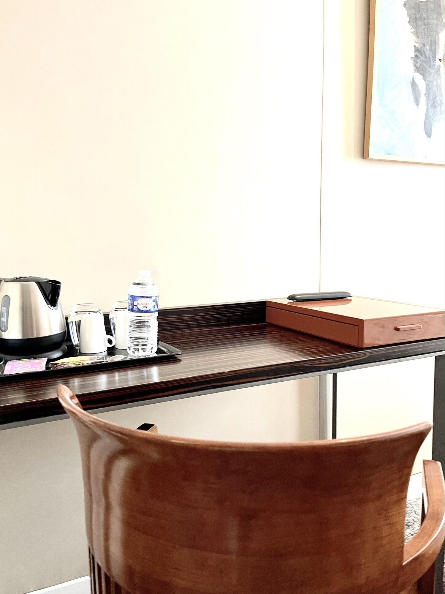 Double Classic Double Bed