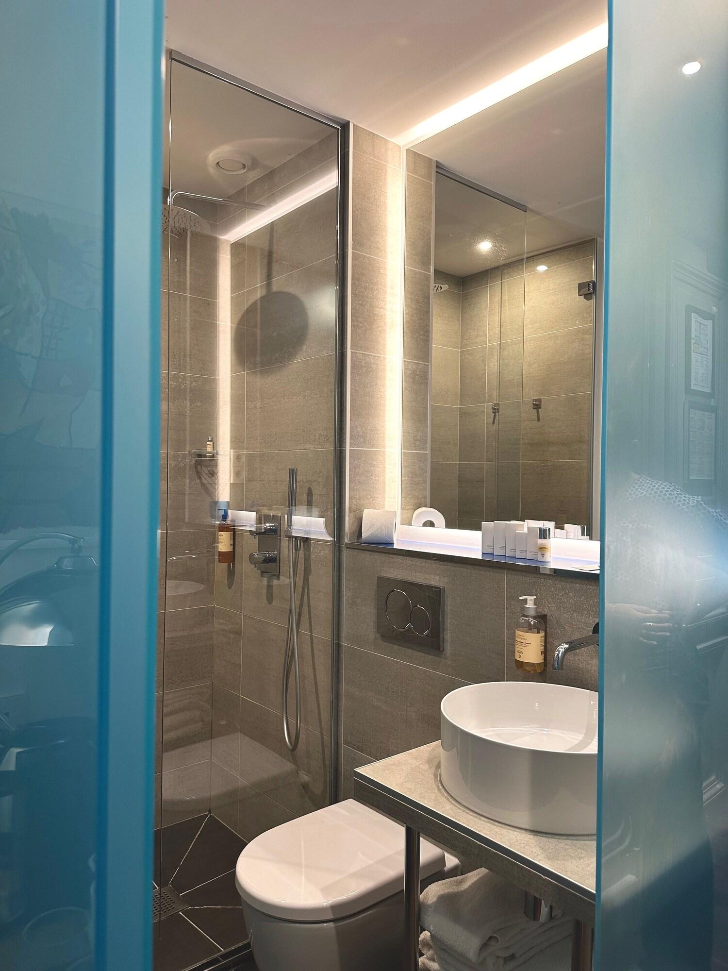 Double Classic Double Bed