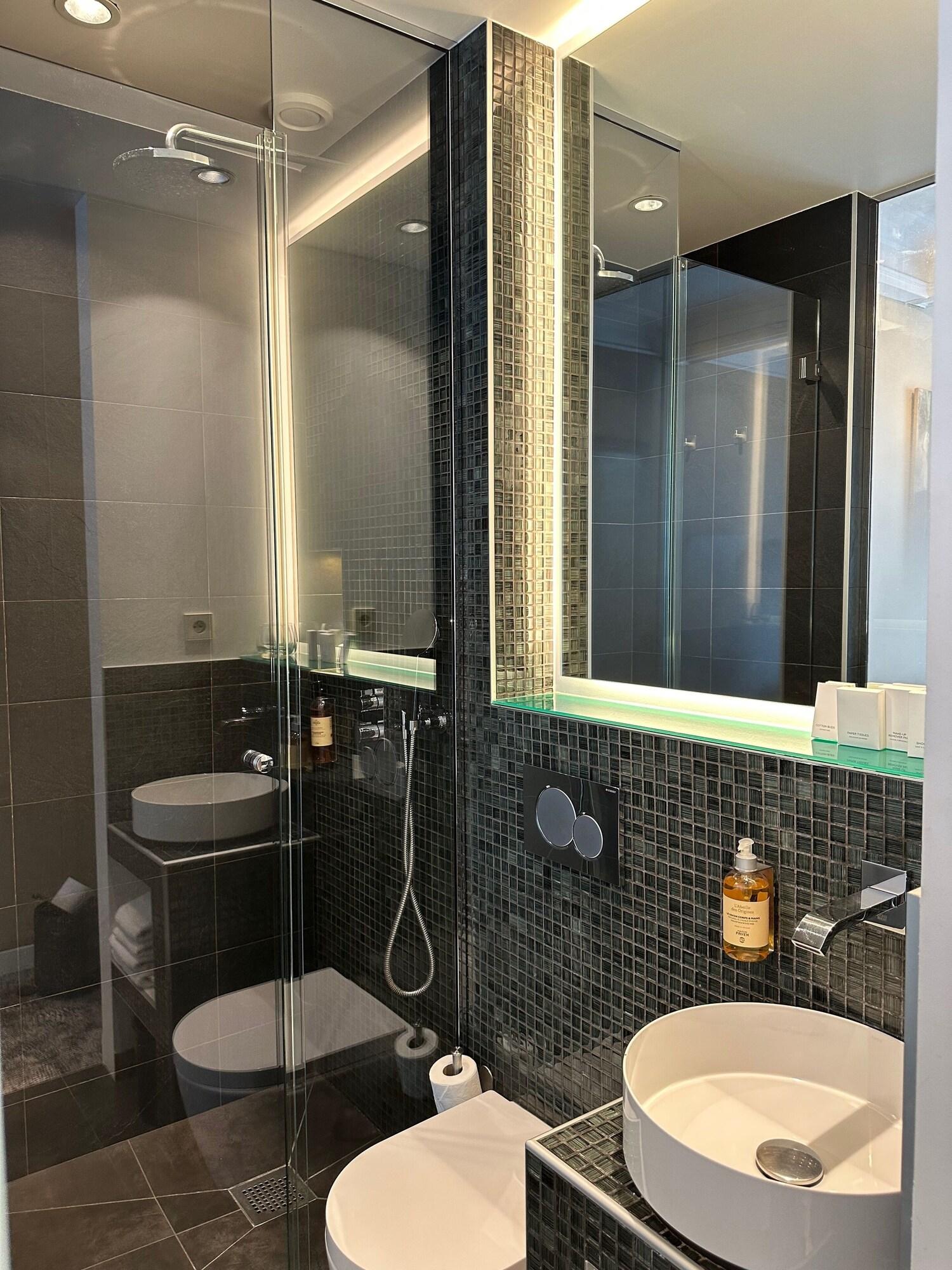 Double Classic Double Bed