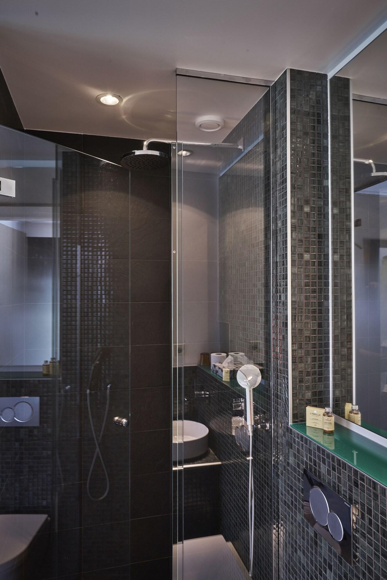 Double Classic Double Bed