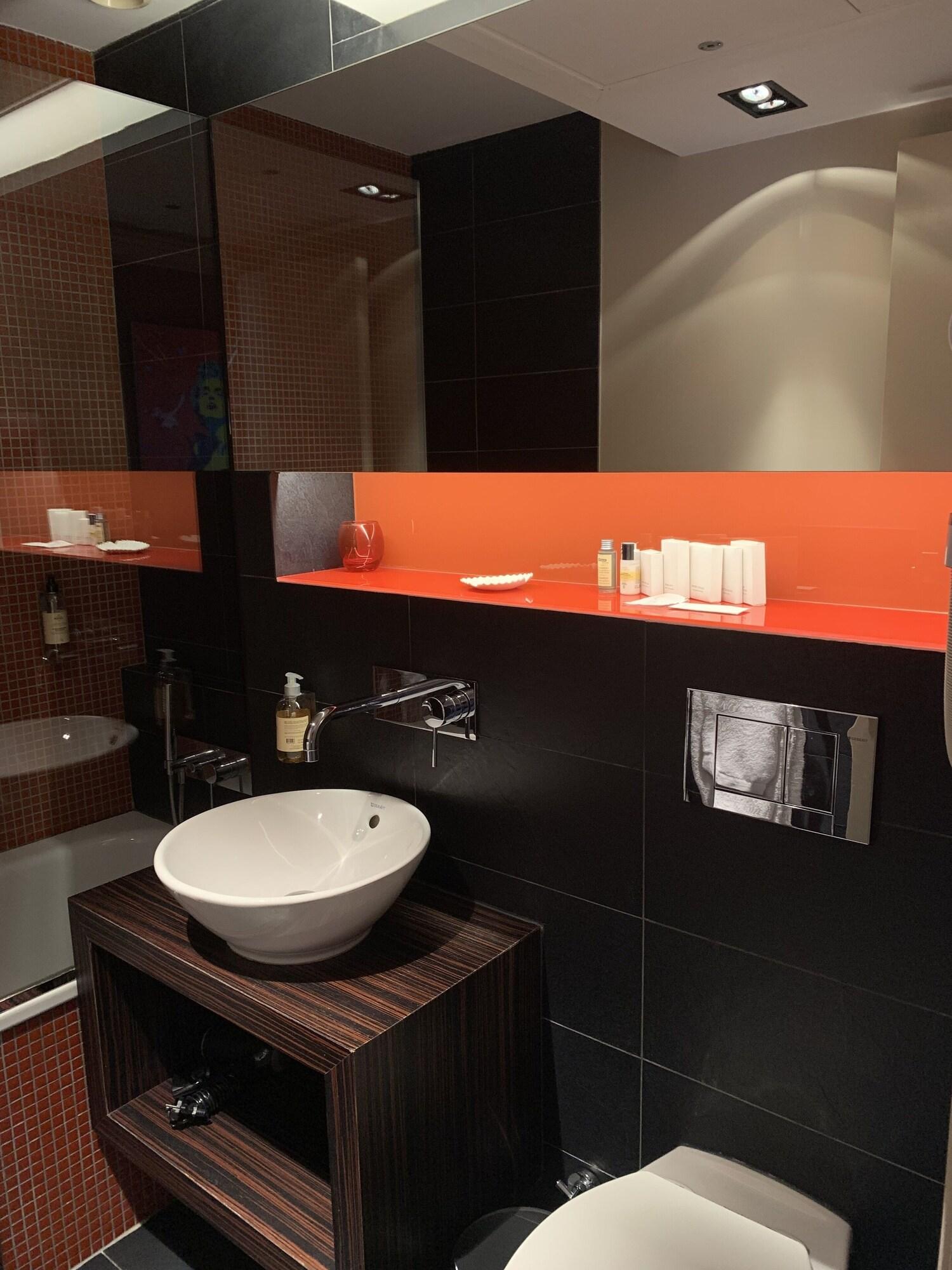 Double Classic Double Bed