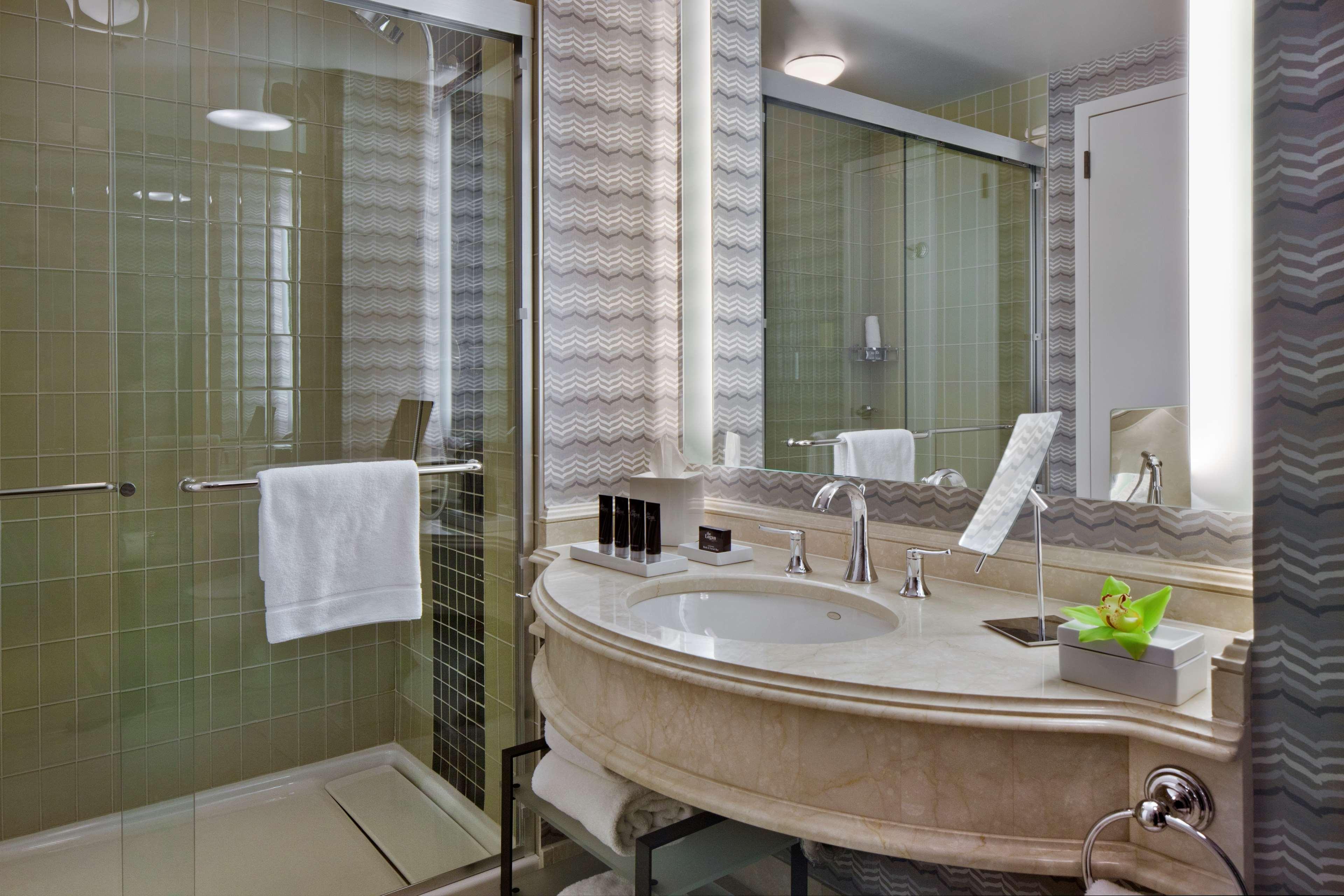 Junior Suite Two Double Beds One Bedroom 