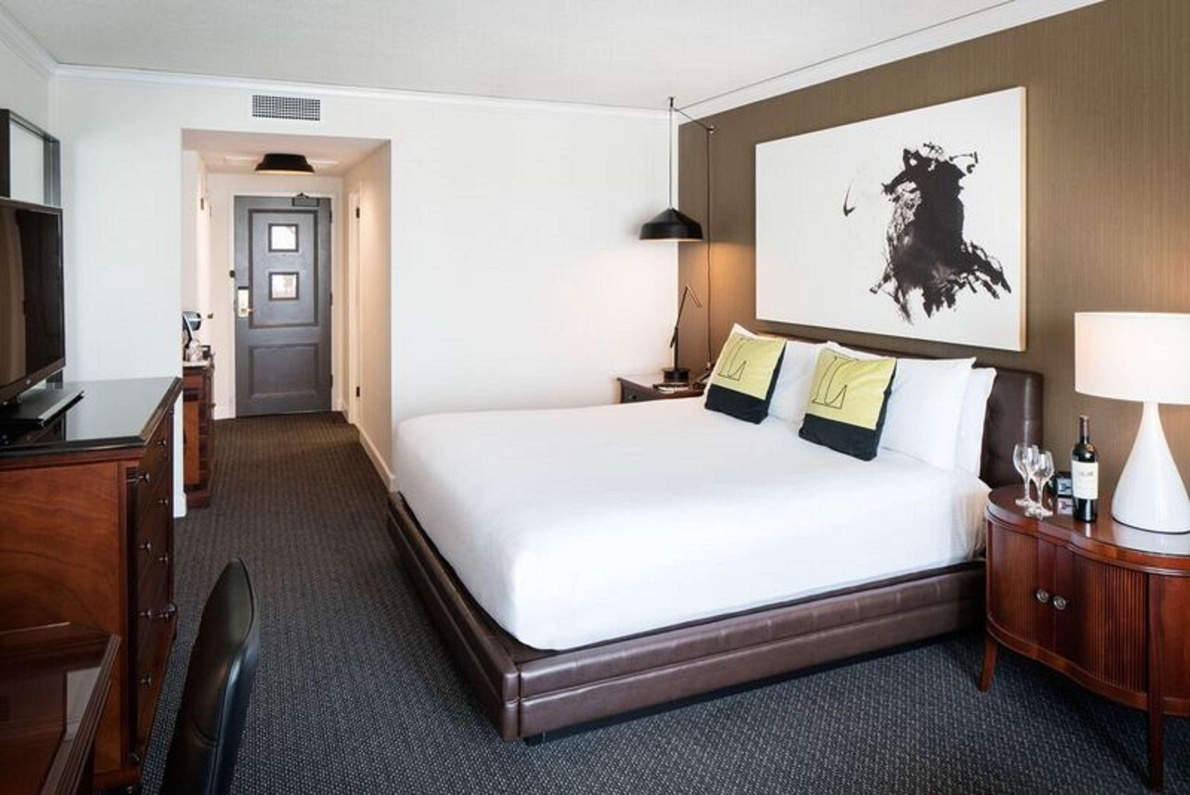 Junior Suite King Size Bed