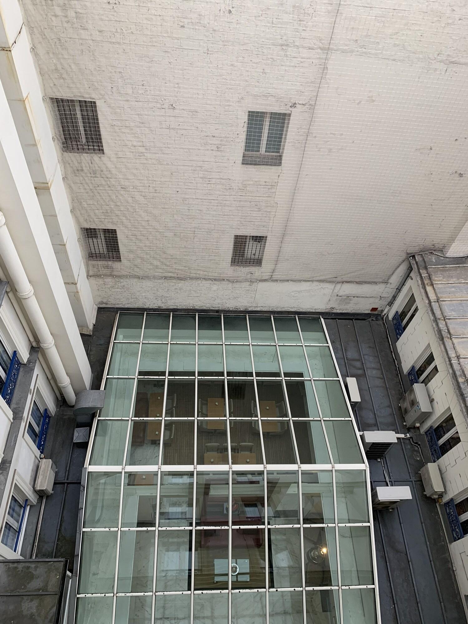 Double Classic Queen Bed