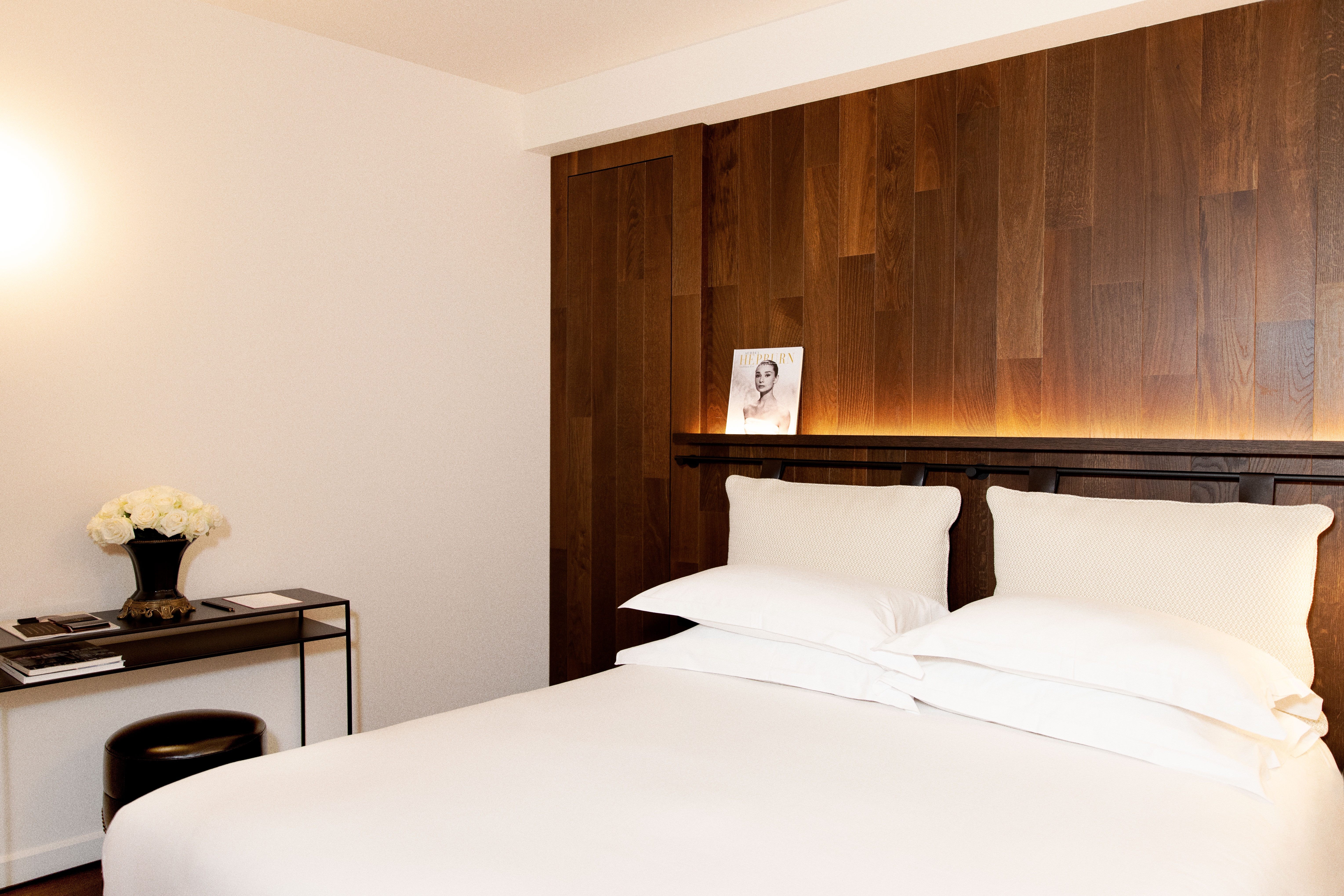 Double Deluxe One Bed