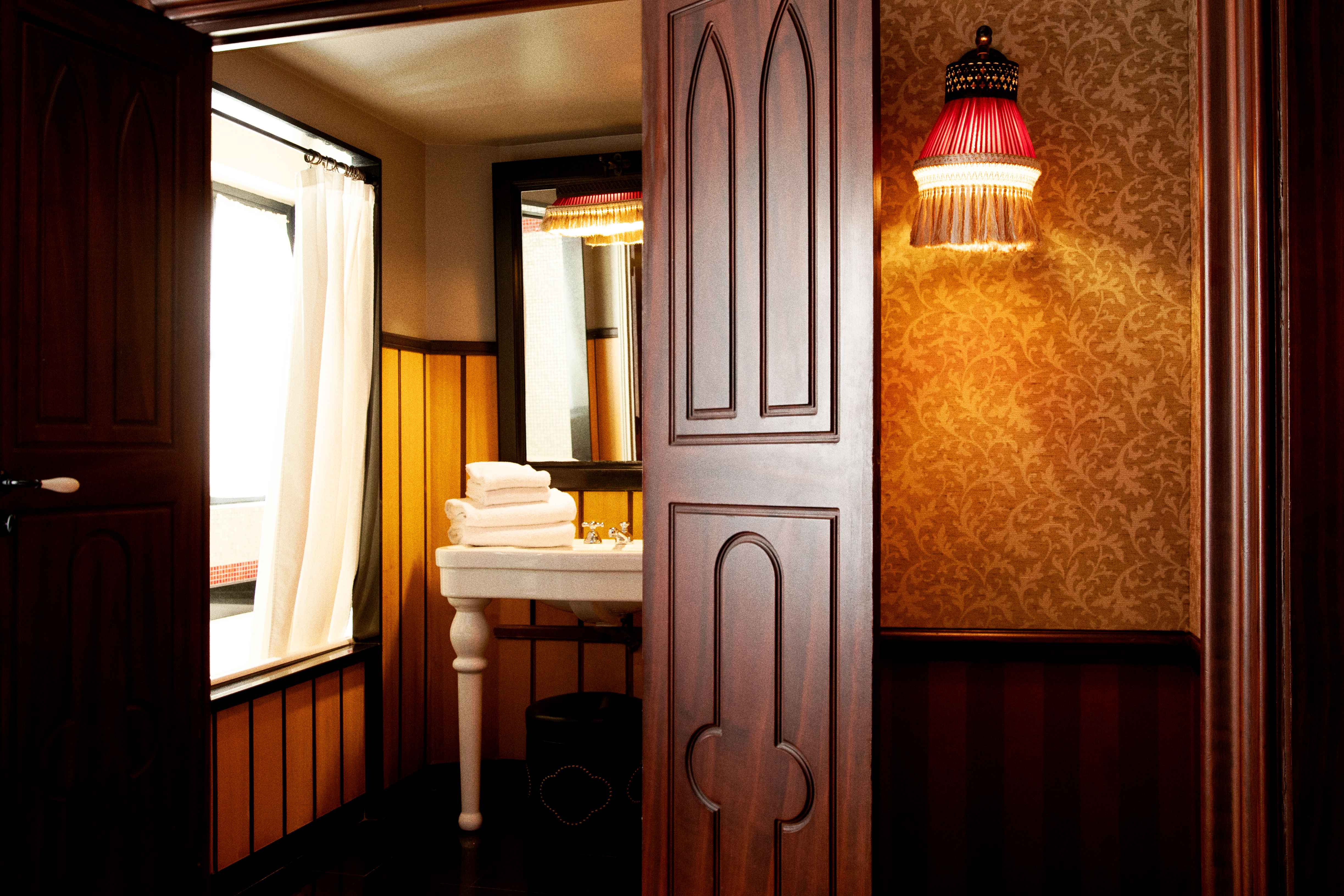 Double Deluxe One Bed