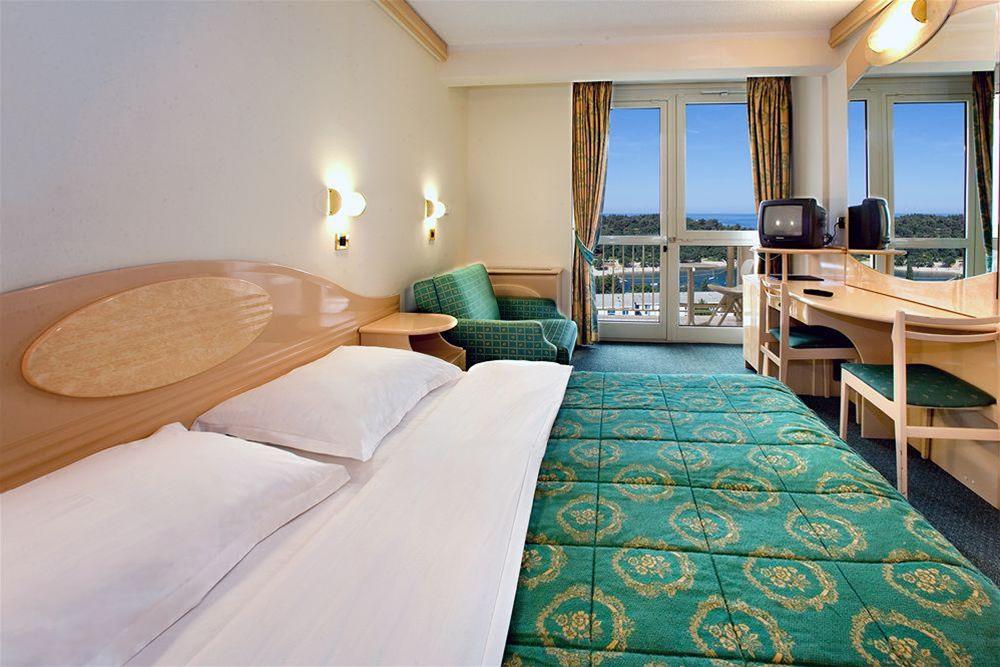 Double Side Sea View with Balcony