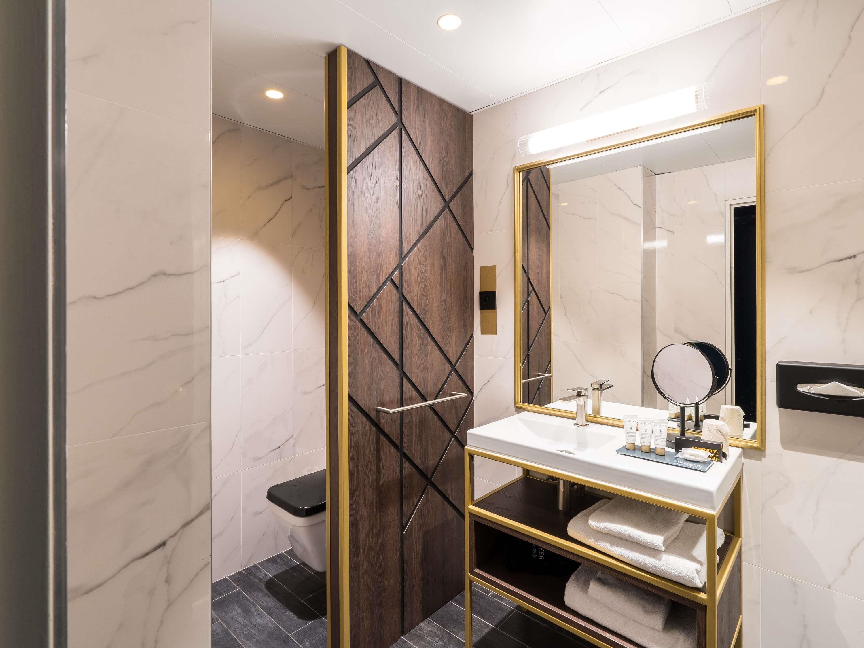 Double Superior King Bed