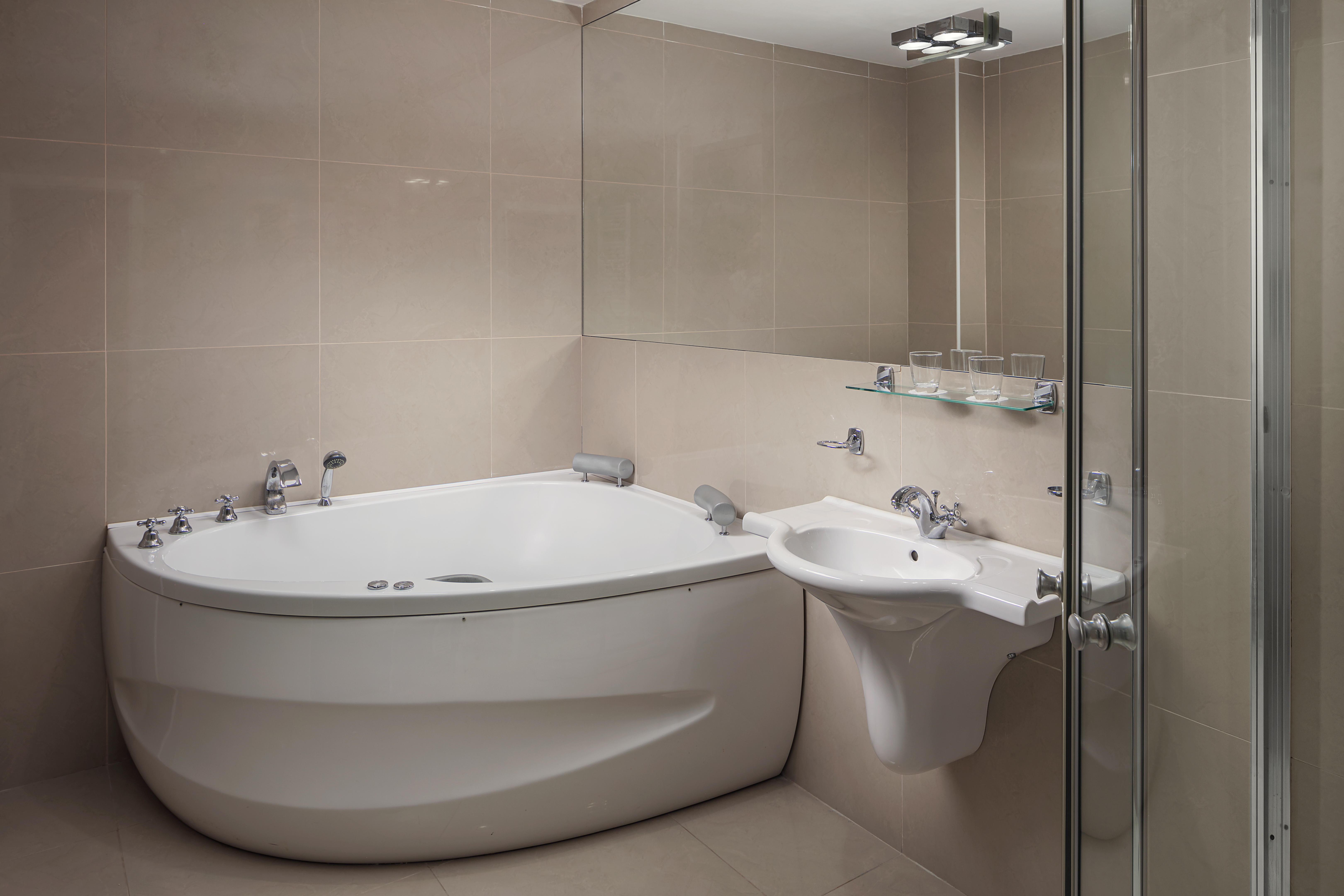 Apartment with Kitchenette