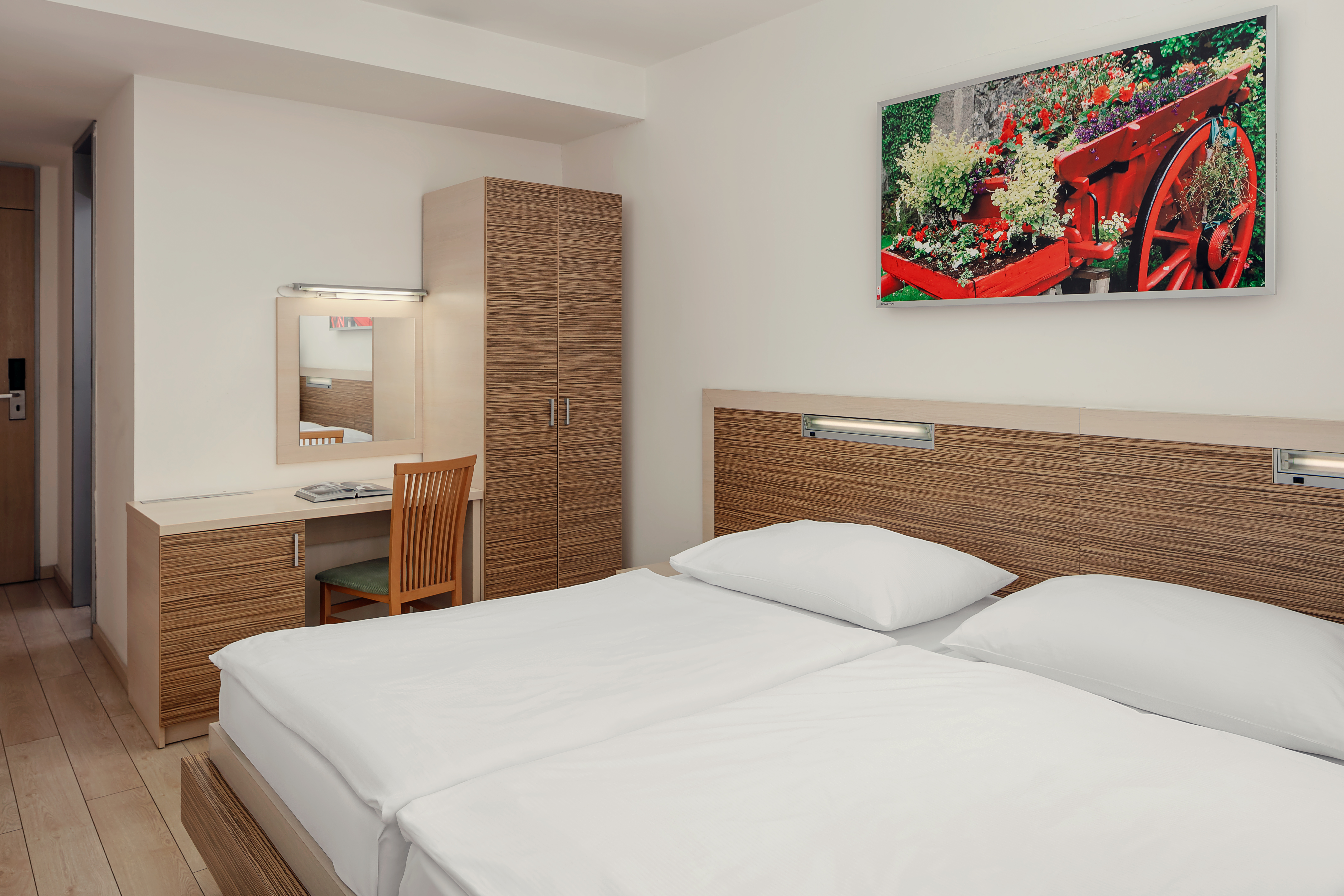 Double or Twin Standard