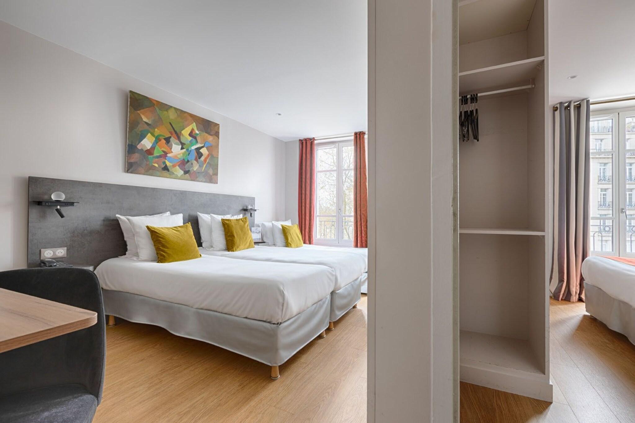 Family Room Three Beds