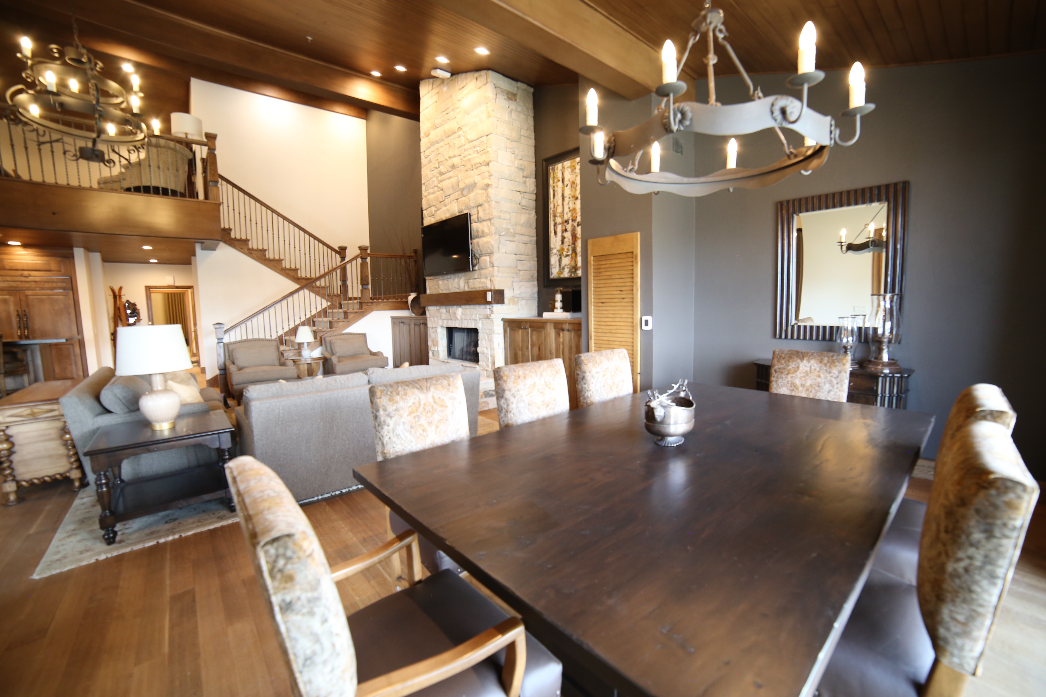 Double Two Queen Beds Premium