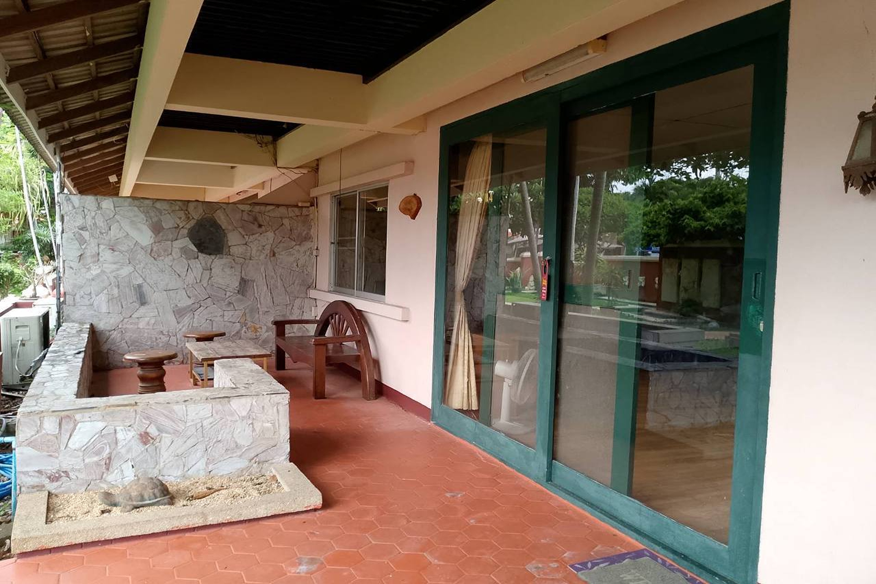 Family Room Three Beds