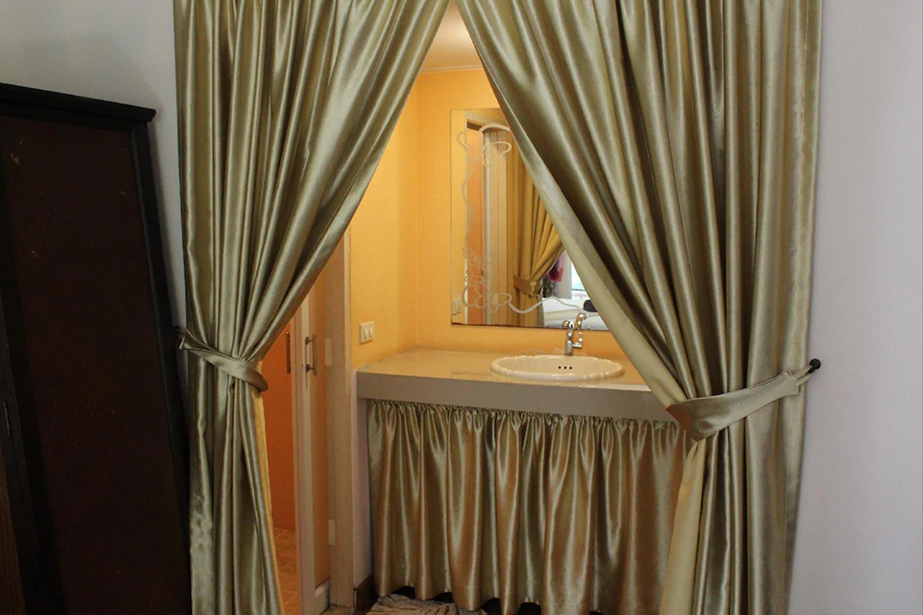 Twin Deluxe Garden View