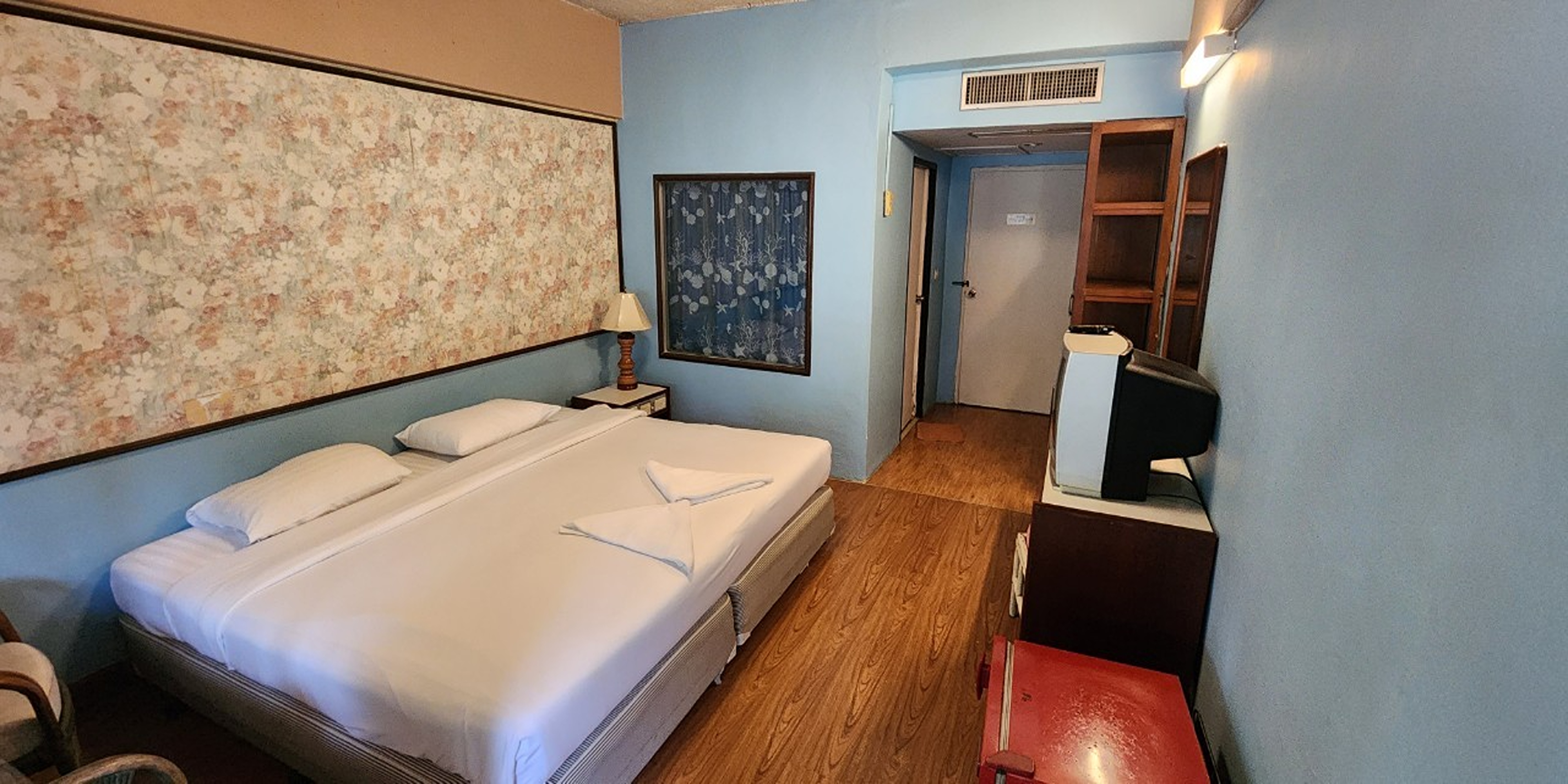 Double Deluxe King Bed