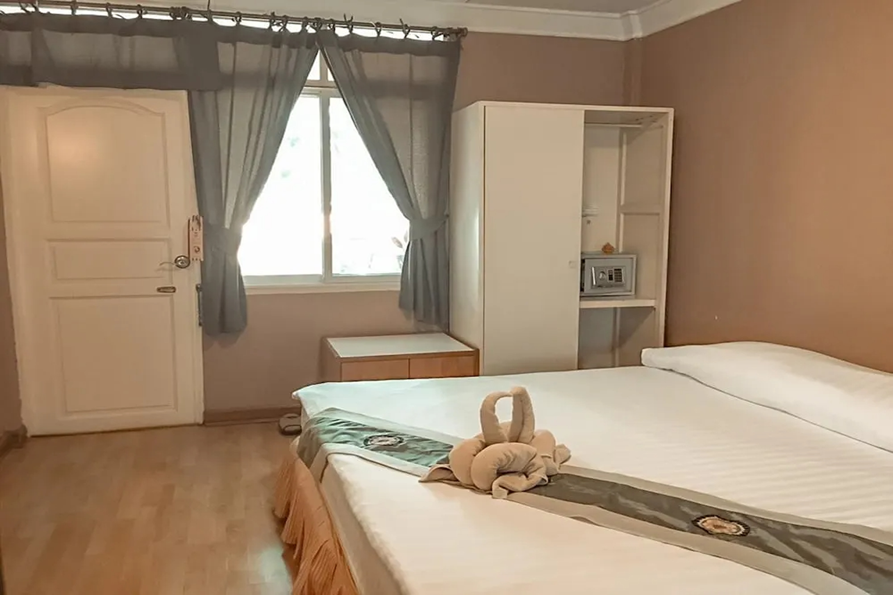 Double Deluxe Pool View