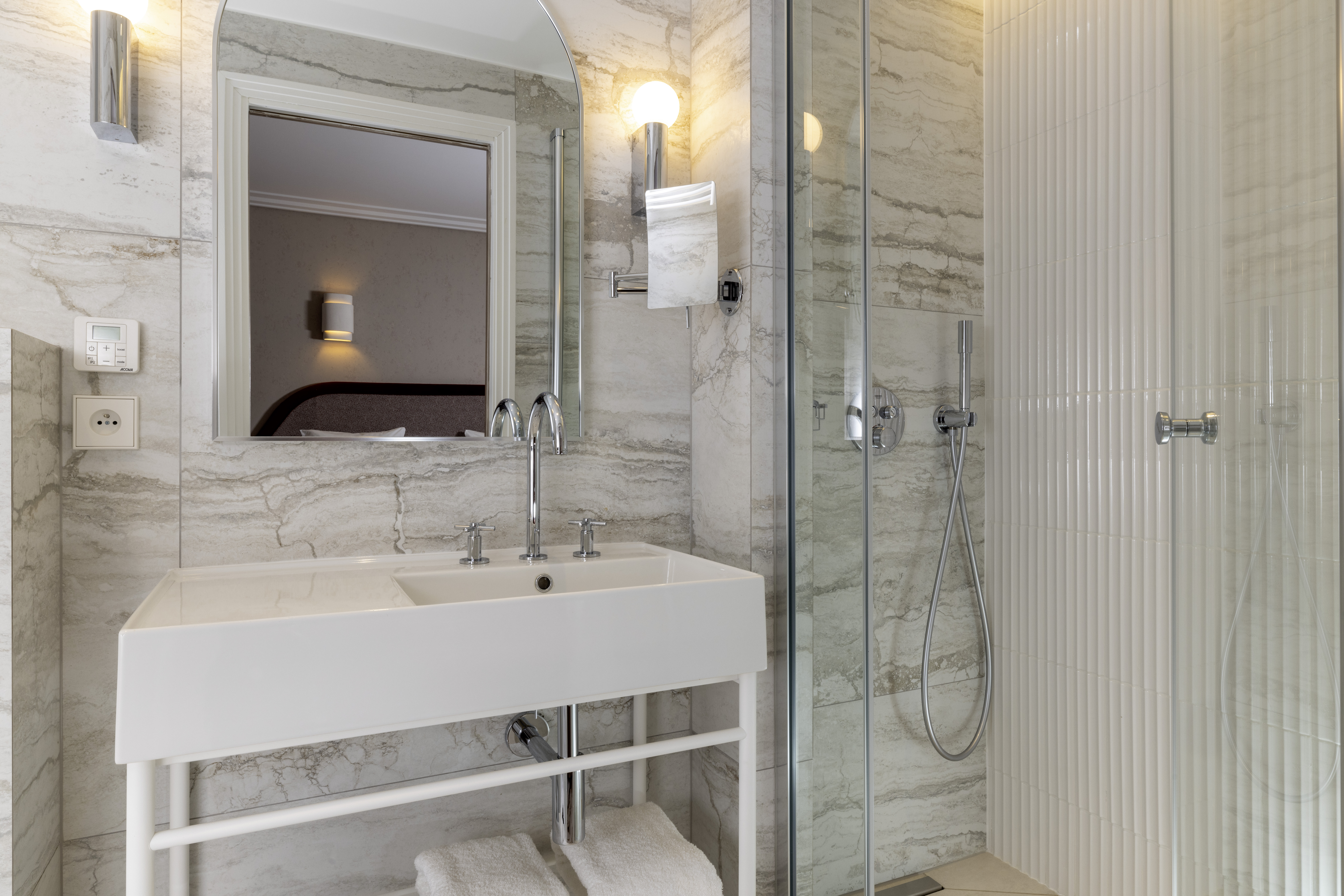 Double or Twin Standard