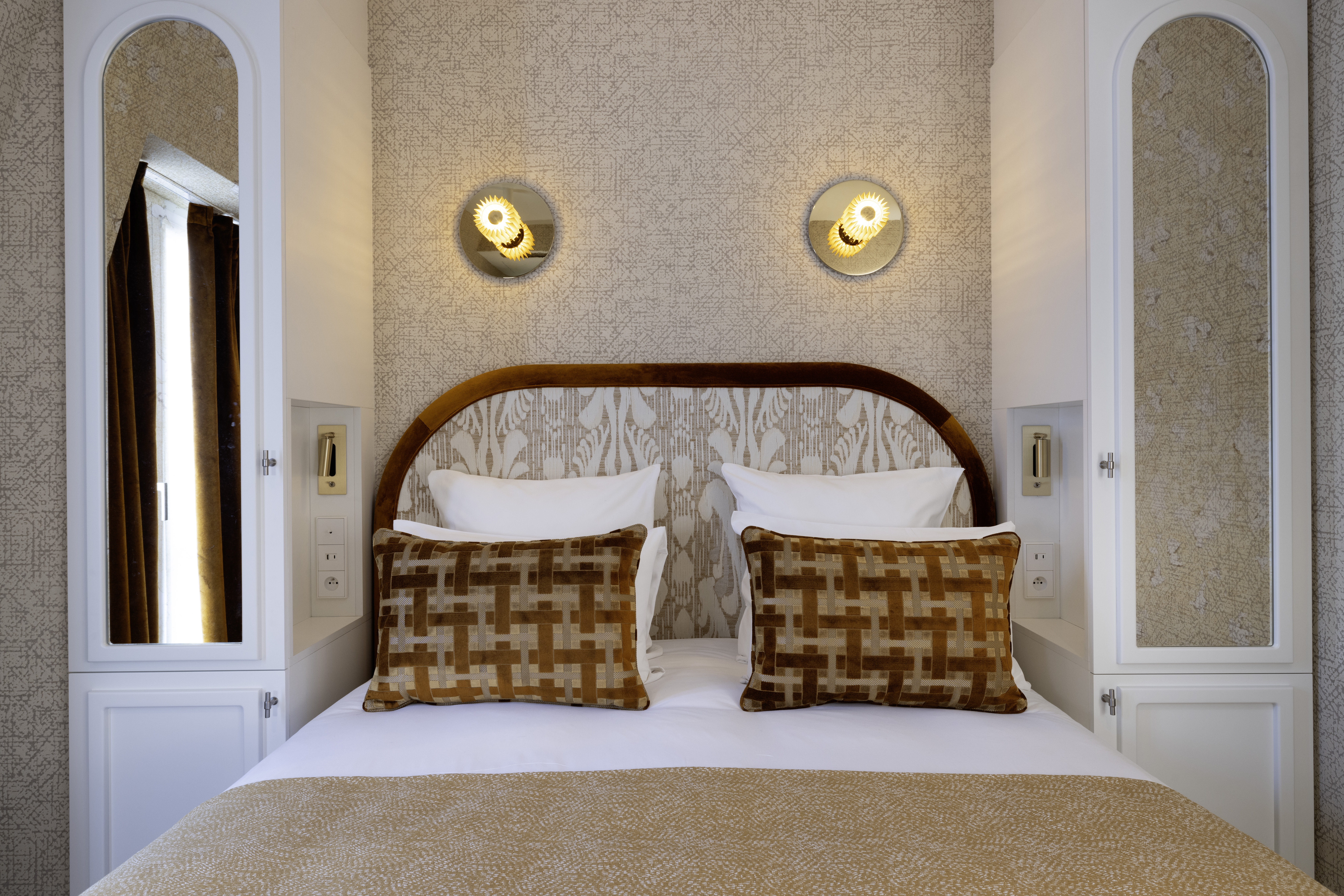 Double or Twin Standard