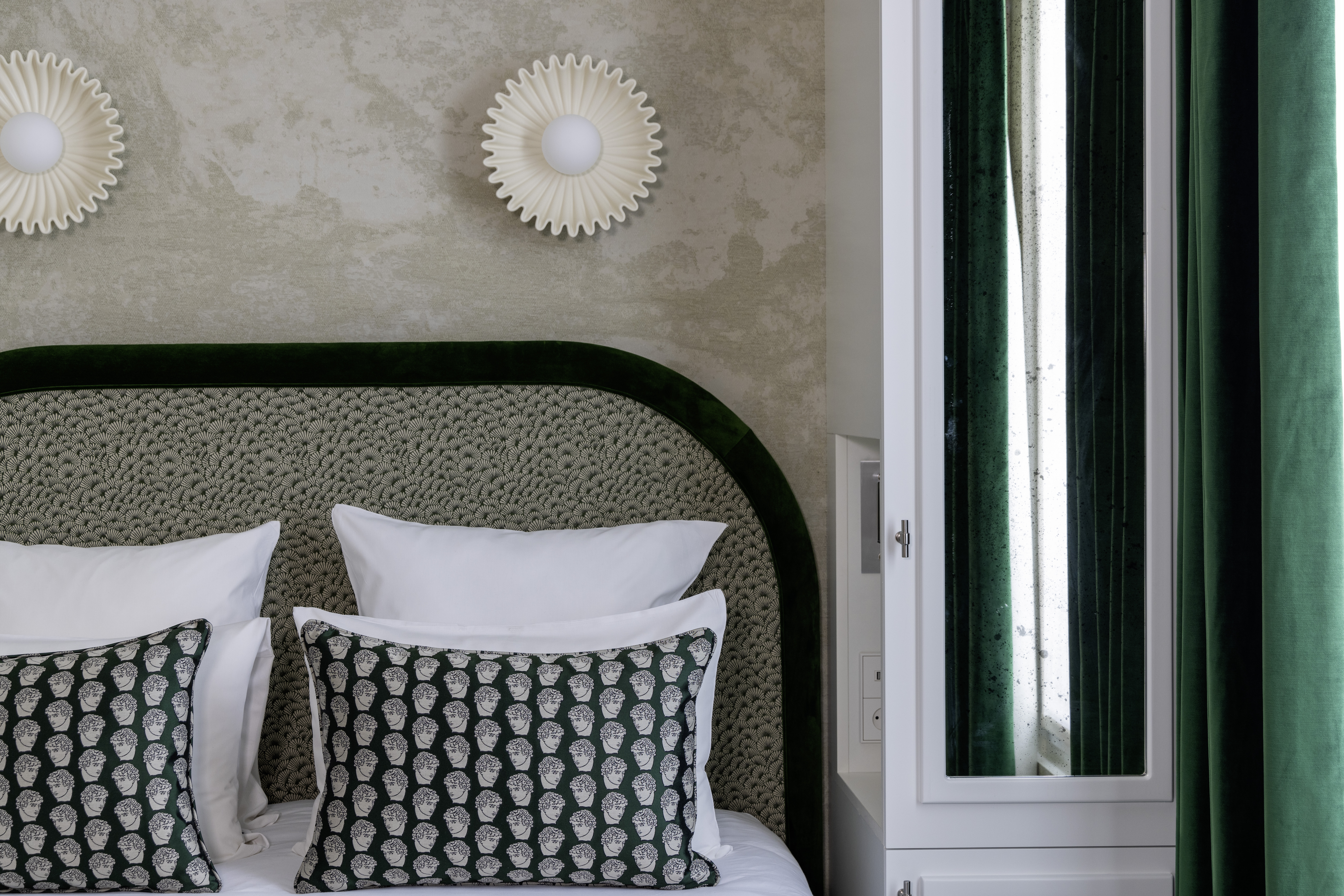 Family Room Connecting Room