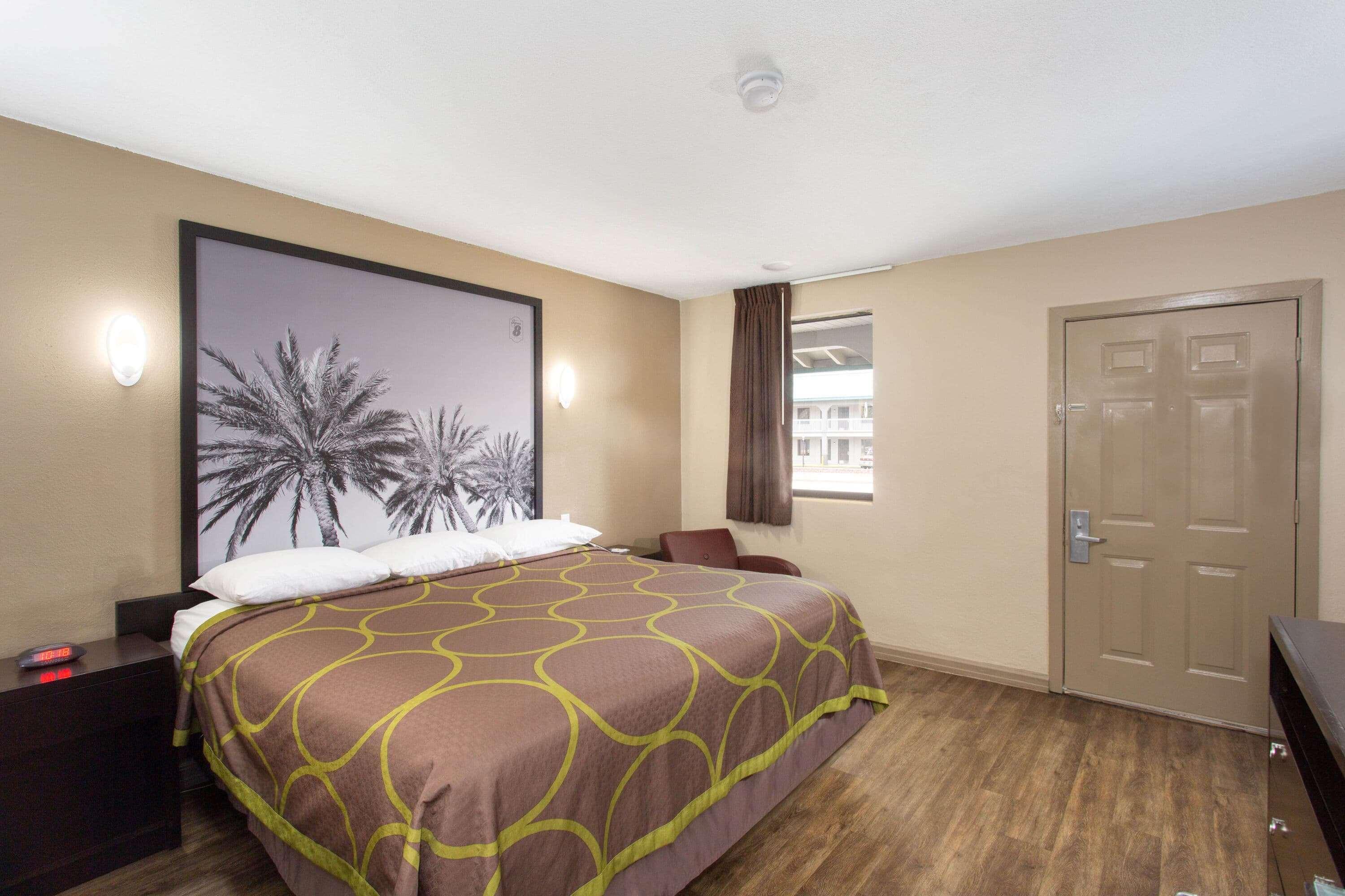 Room King Bed Non Smoking