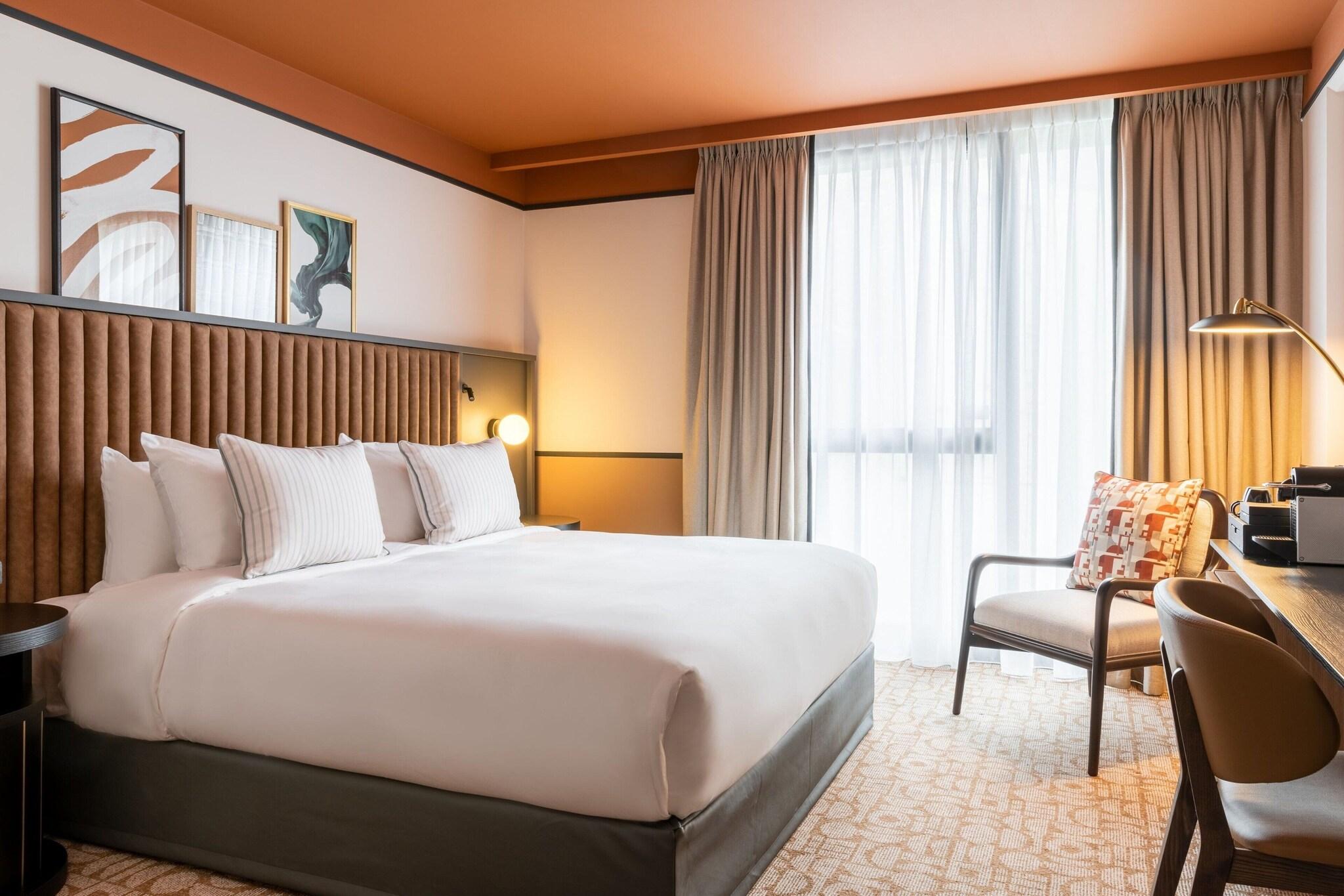 Double King Size Bed