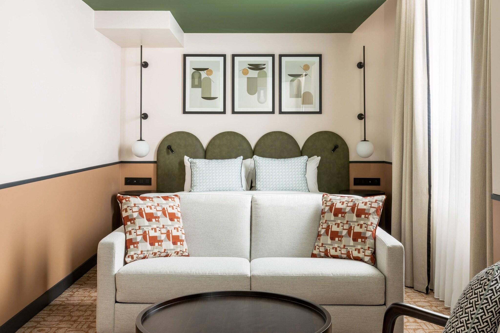 Junior Suite King Size Bed