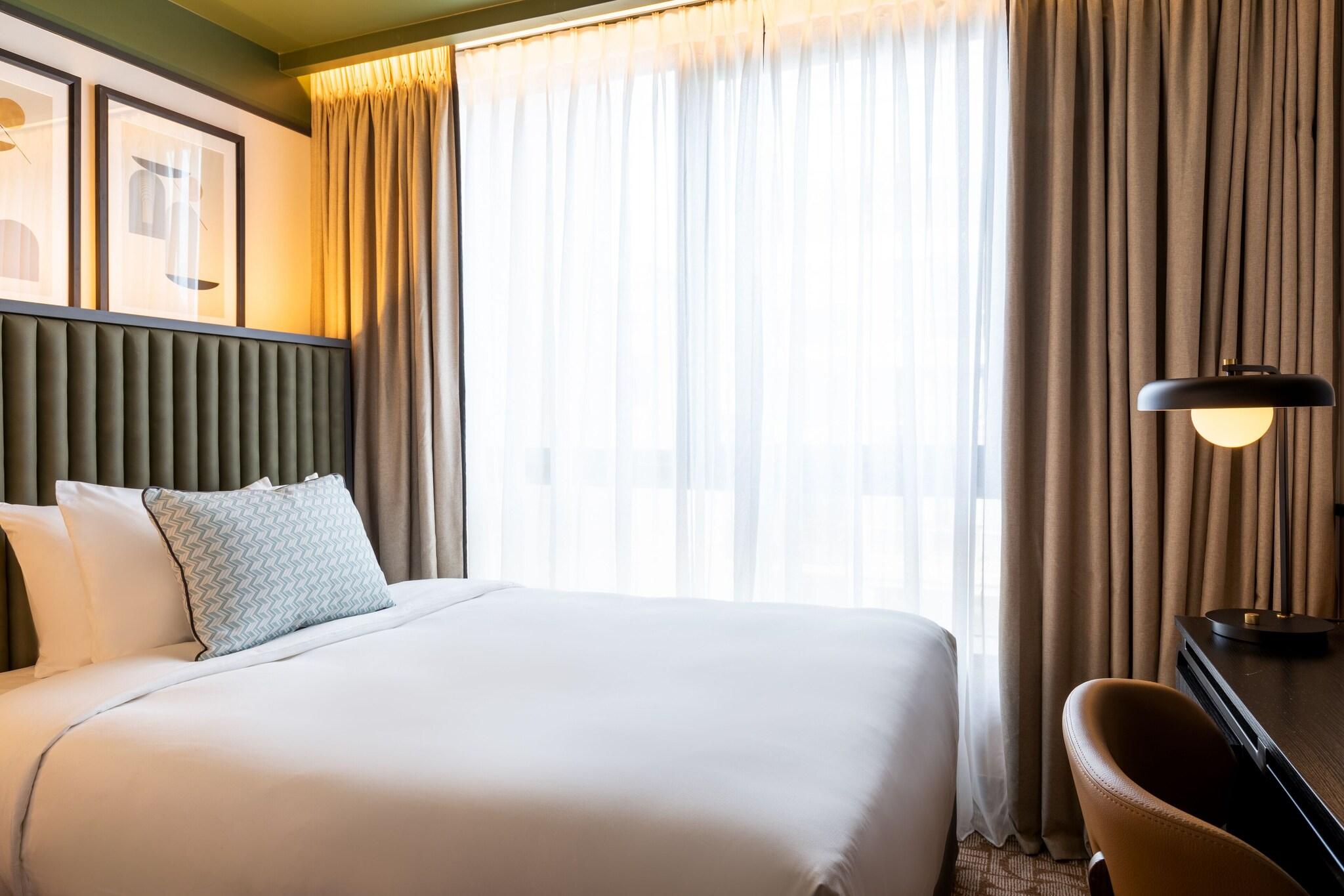 Double King Size Bed