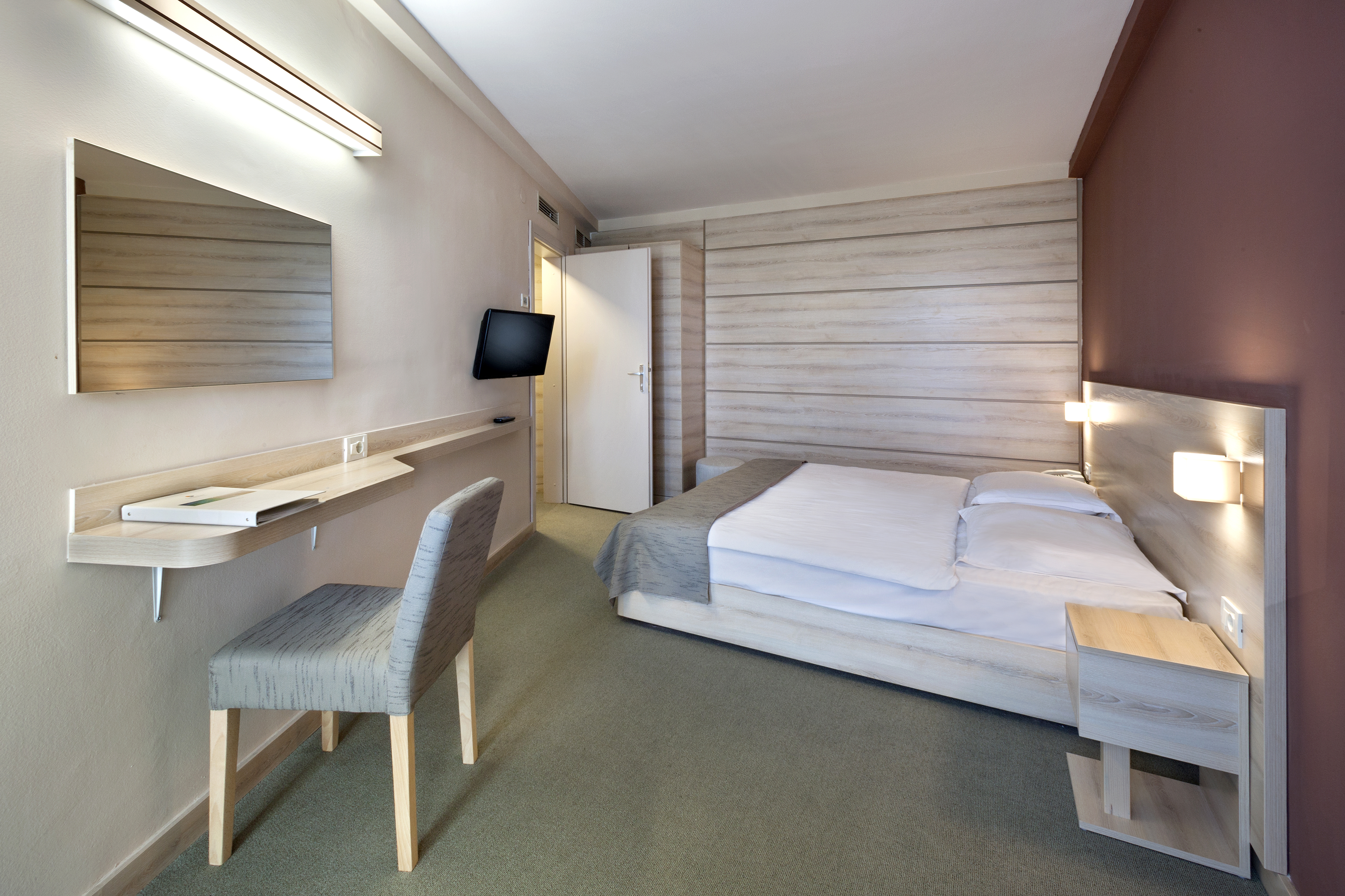 Family Room Park View with Balcony