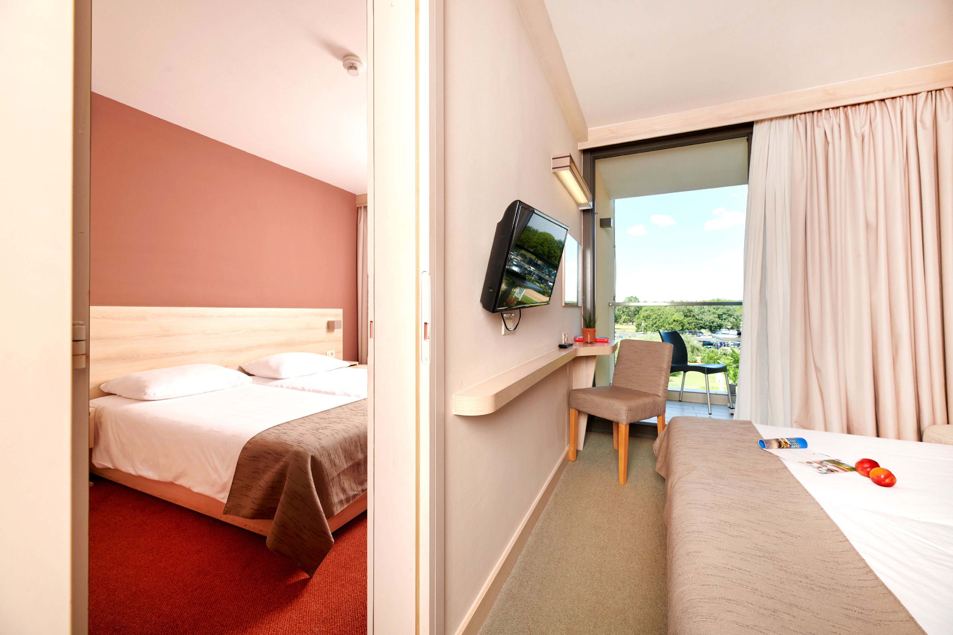 Family Room Park View with Balcony