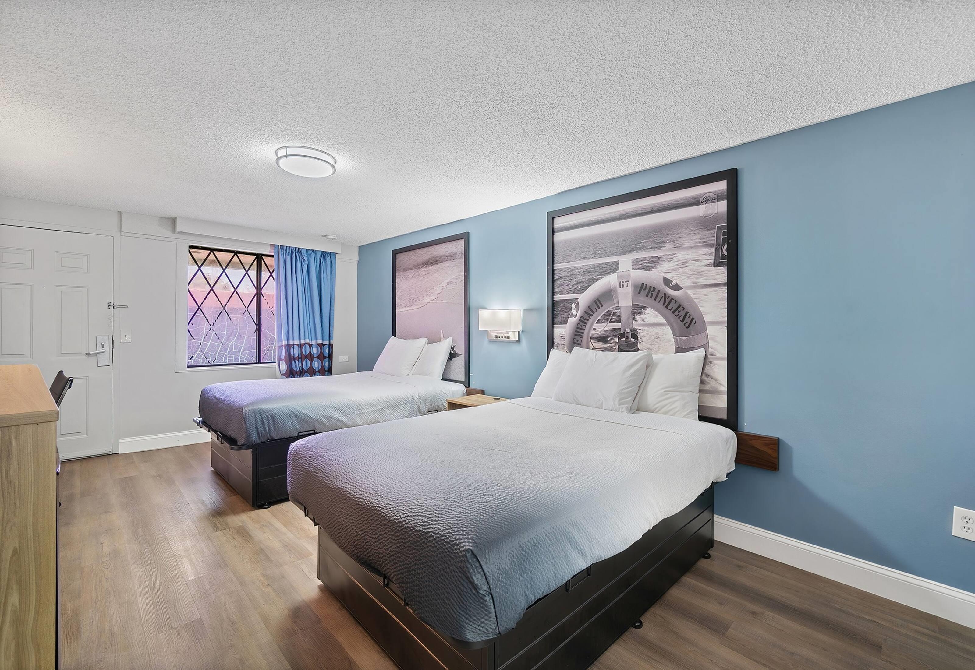 Quadruple Non Smoking