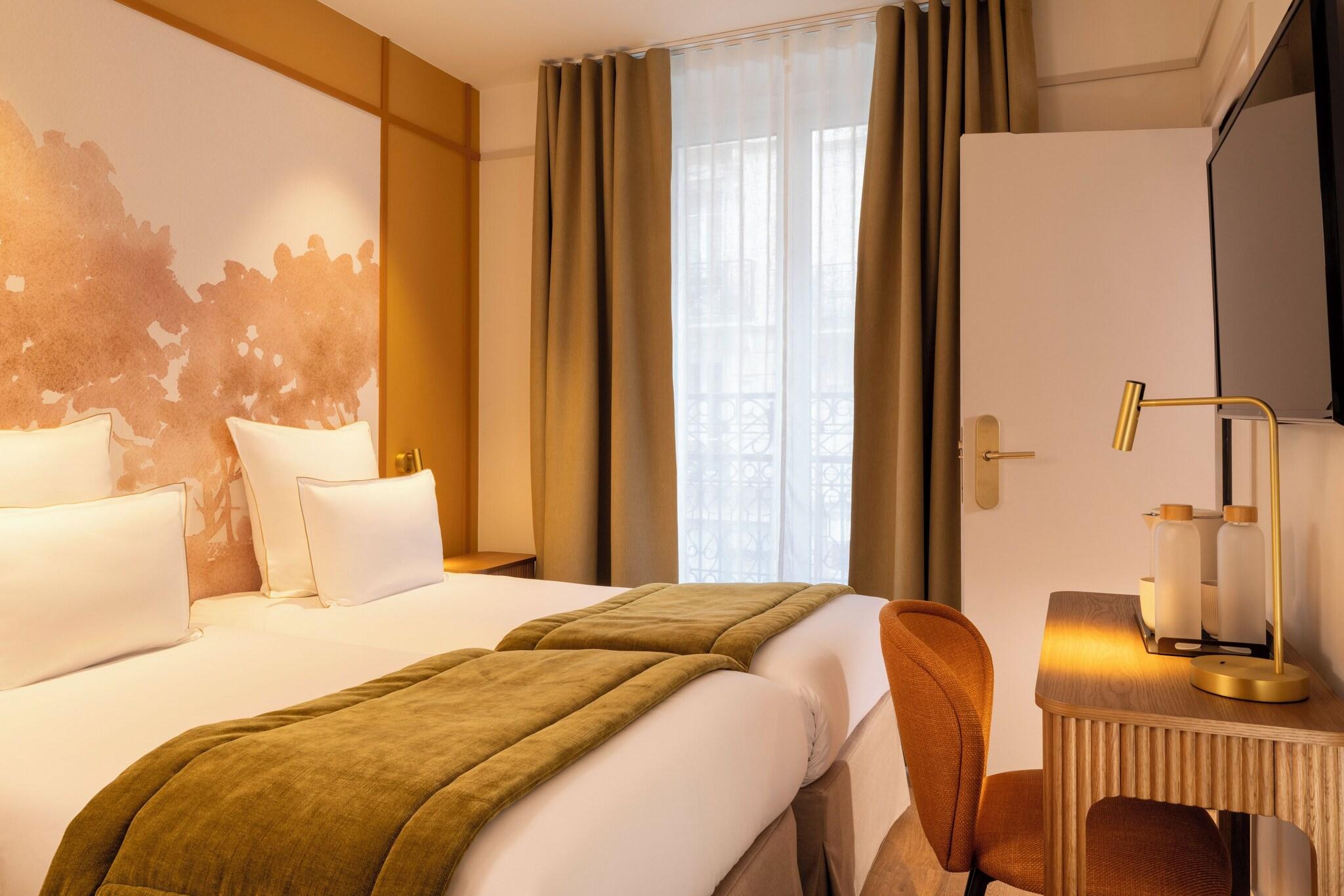 Quadruple Connecting Room