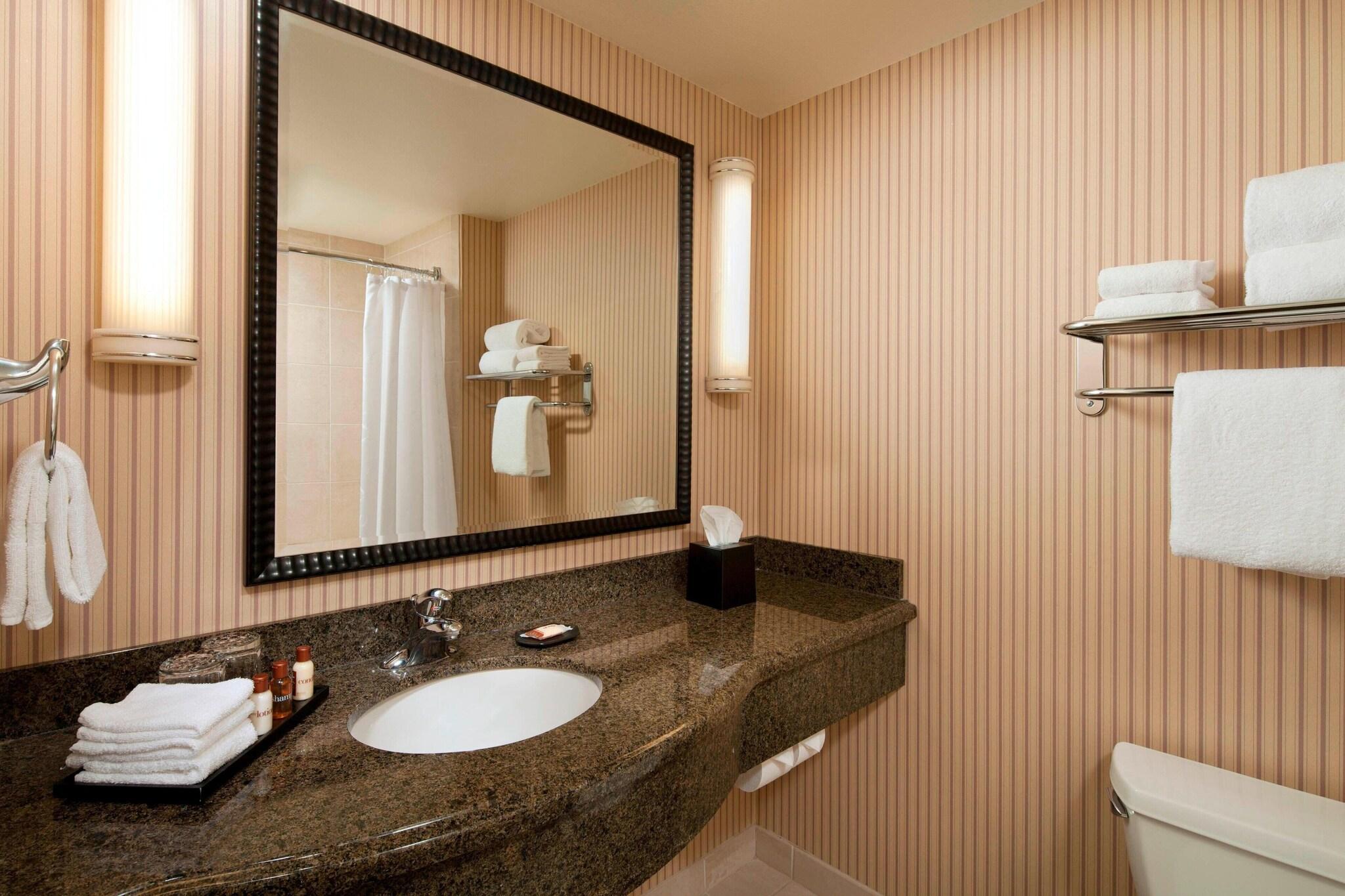 Double Deluxe King Bed