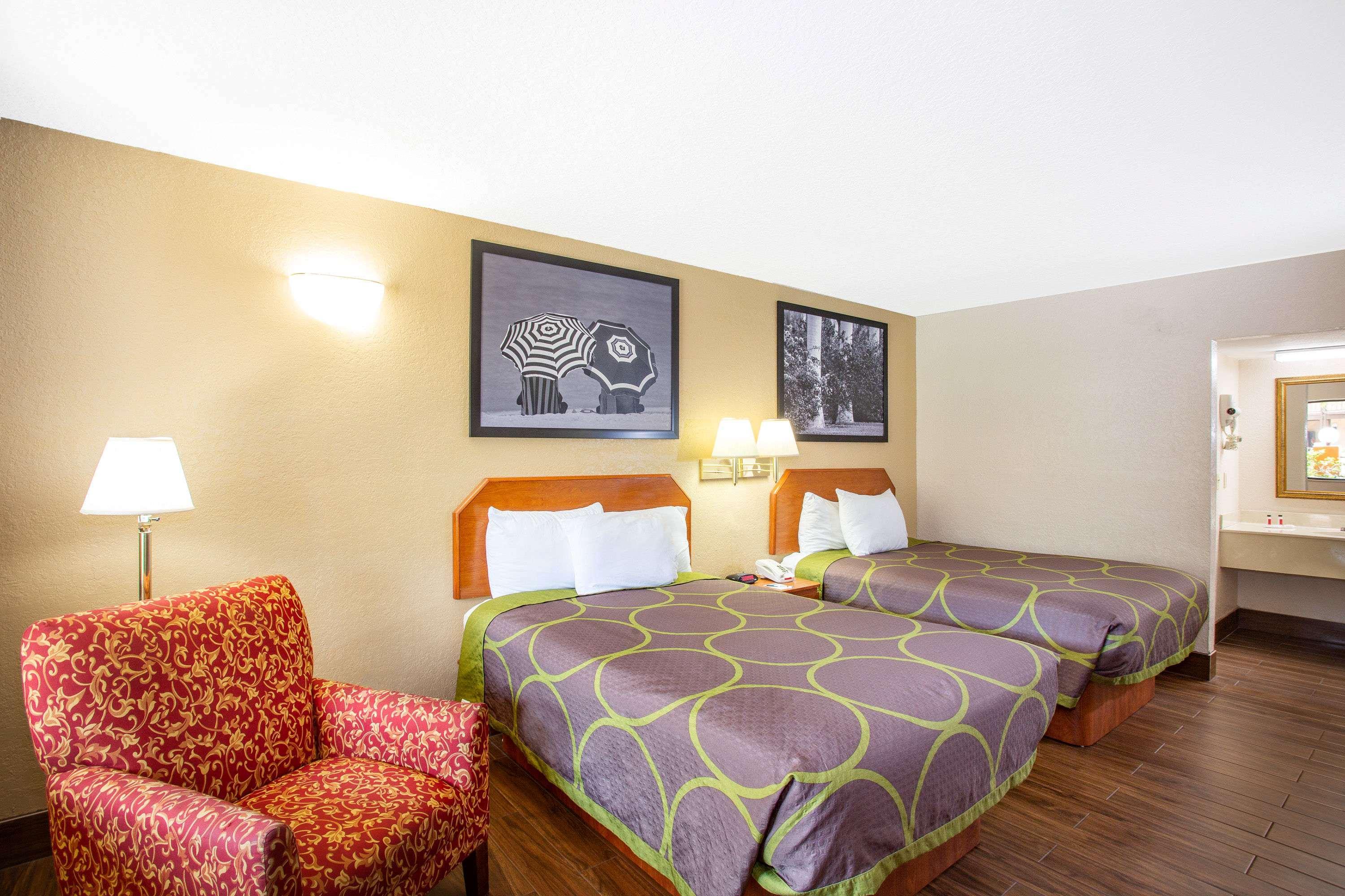 Quadruple Two Double Beds